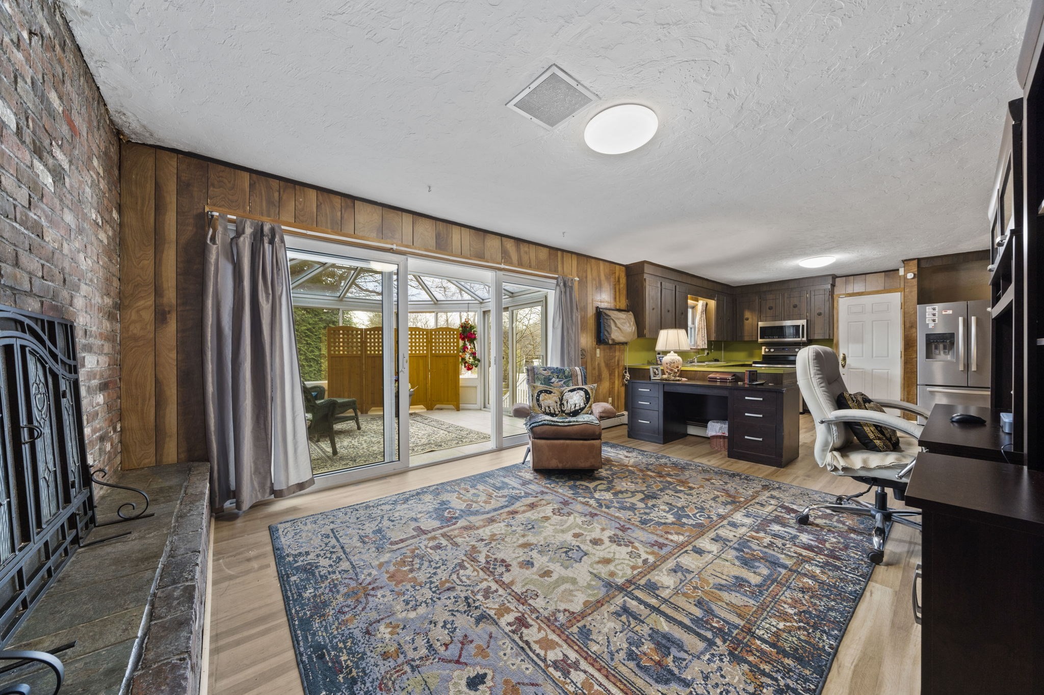 Braintree, Massachusetts, 02184, United States, 3 Bedrooms Bedrooms, ,2 BathroomsBathrooms,Residential,For Sale,2005406