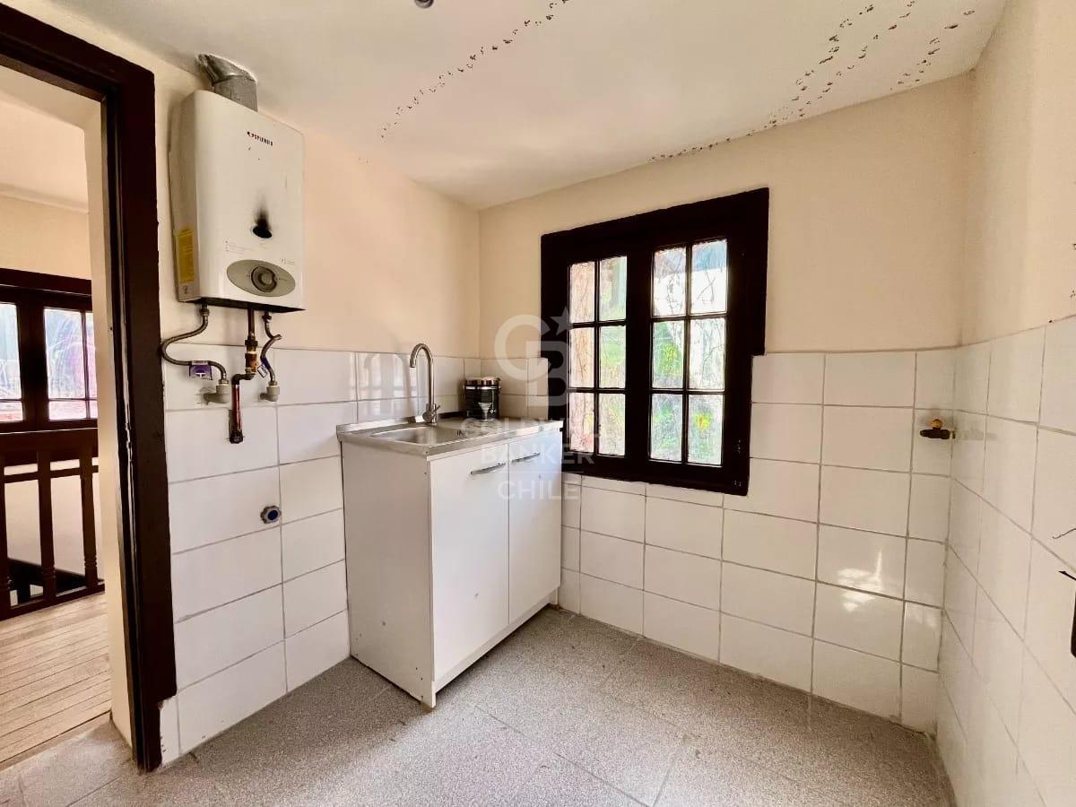 Providencia, Chile, 10 Bedrooms Bedrooms, ,4 BathroomsBathrooms,Residential,For Sale,1995865