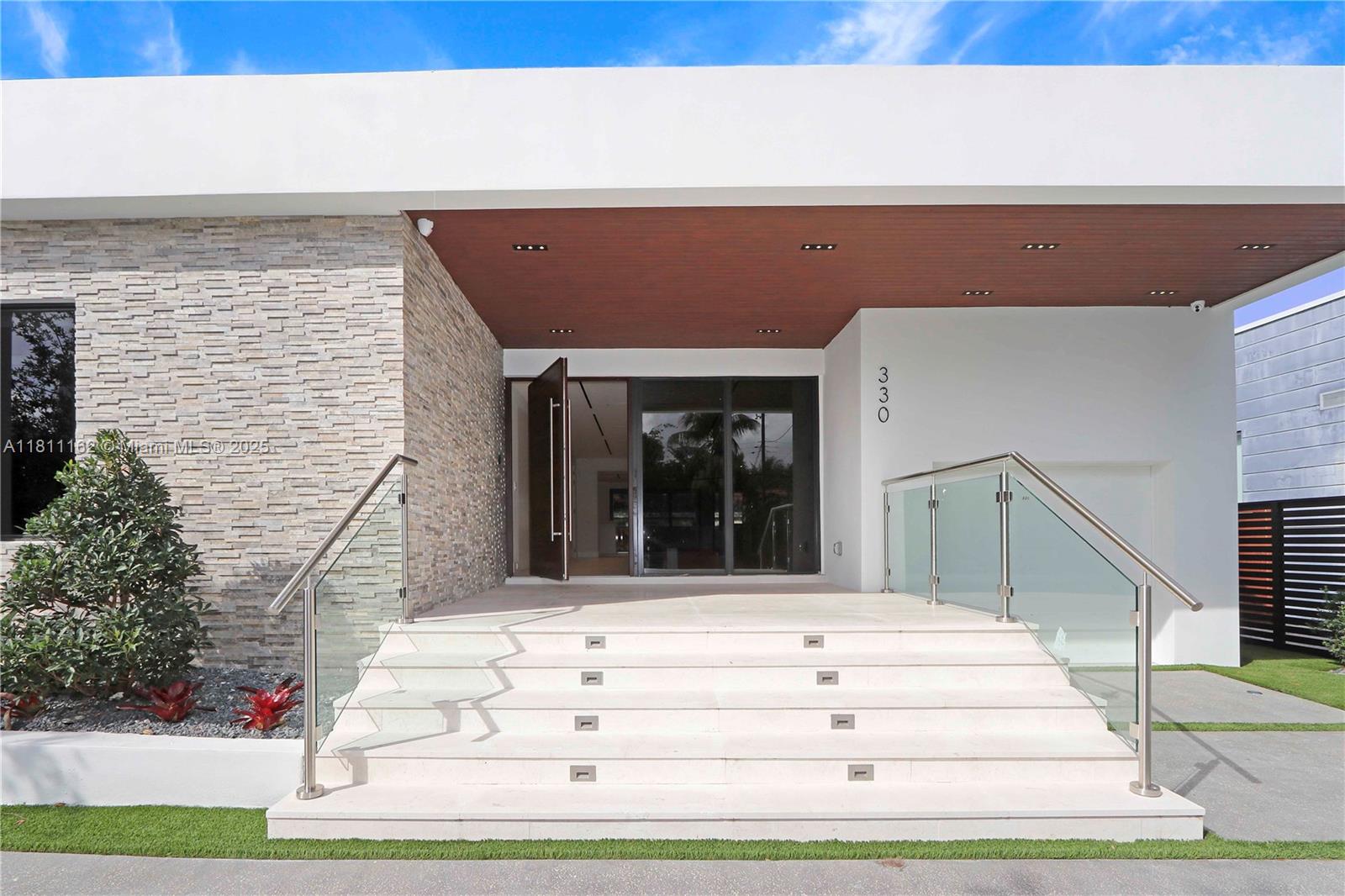 Miami, Florida, 33129, United States, 4 Bedrooms Bedrooms, ,5 BathroomsBathrooms,Residential,For Sale,1839083
