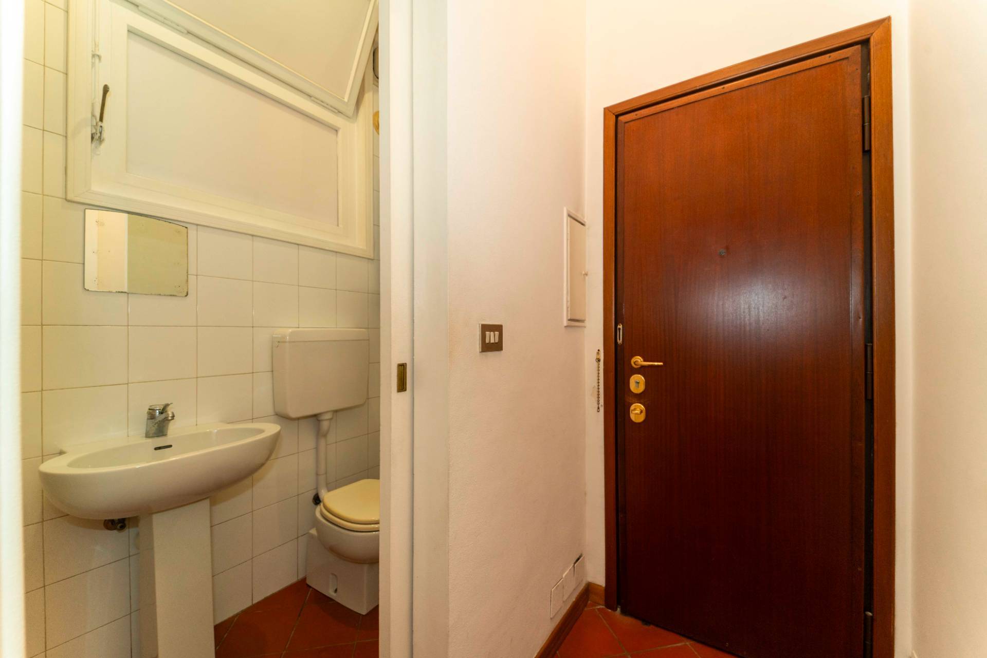 Torino, Torino, 10100, IT, 4 Bedrooms Bedrooms, ,3 BathroomsBathrooms,Residential,For Sale,1989083