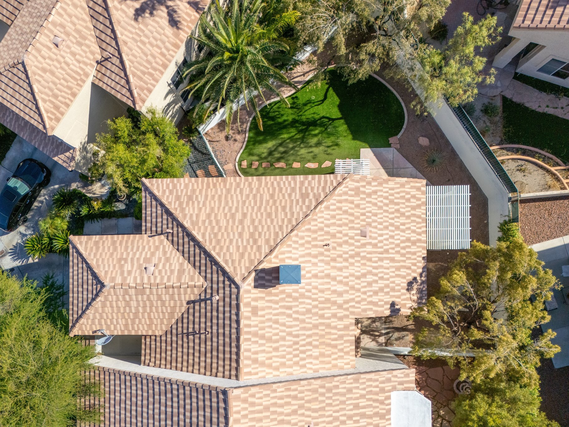  Rare oversized yard within this gated enclave - 物件實景