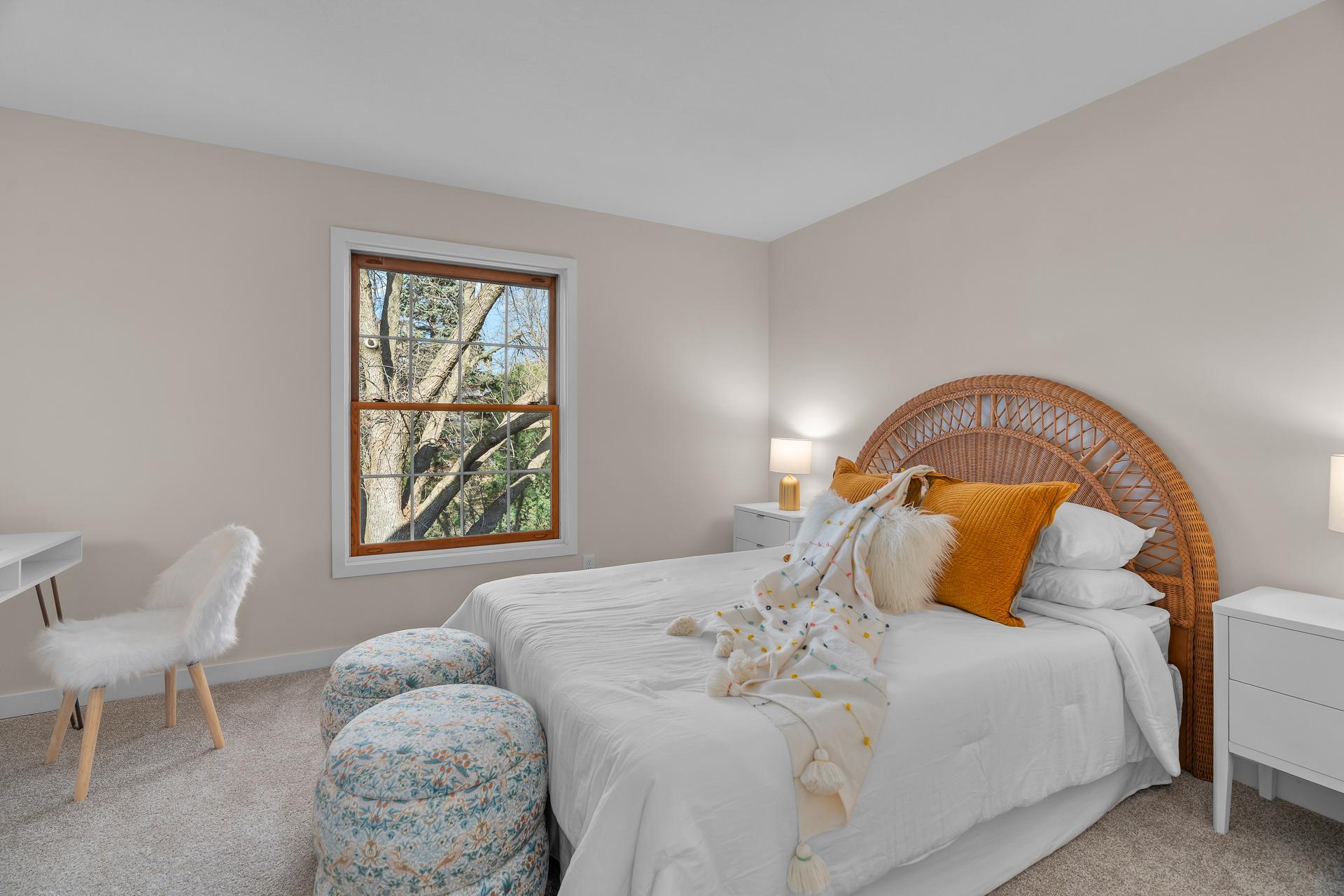 Eden Prairie, Minnesota, 55347, United States, 4 Bedrooms Bedrooms, ,4 BathroomsBathrooms,Residential,For Sale,1993292