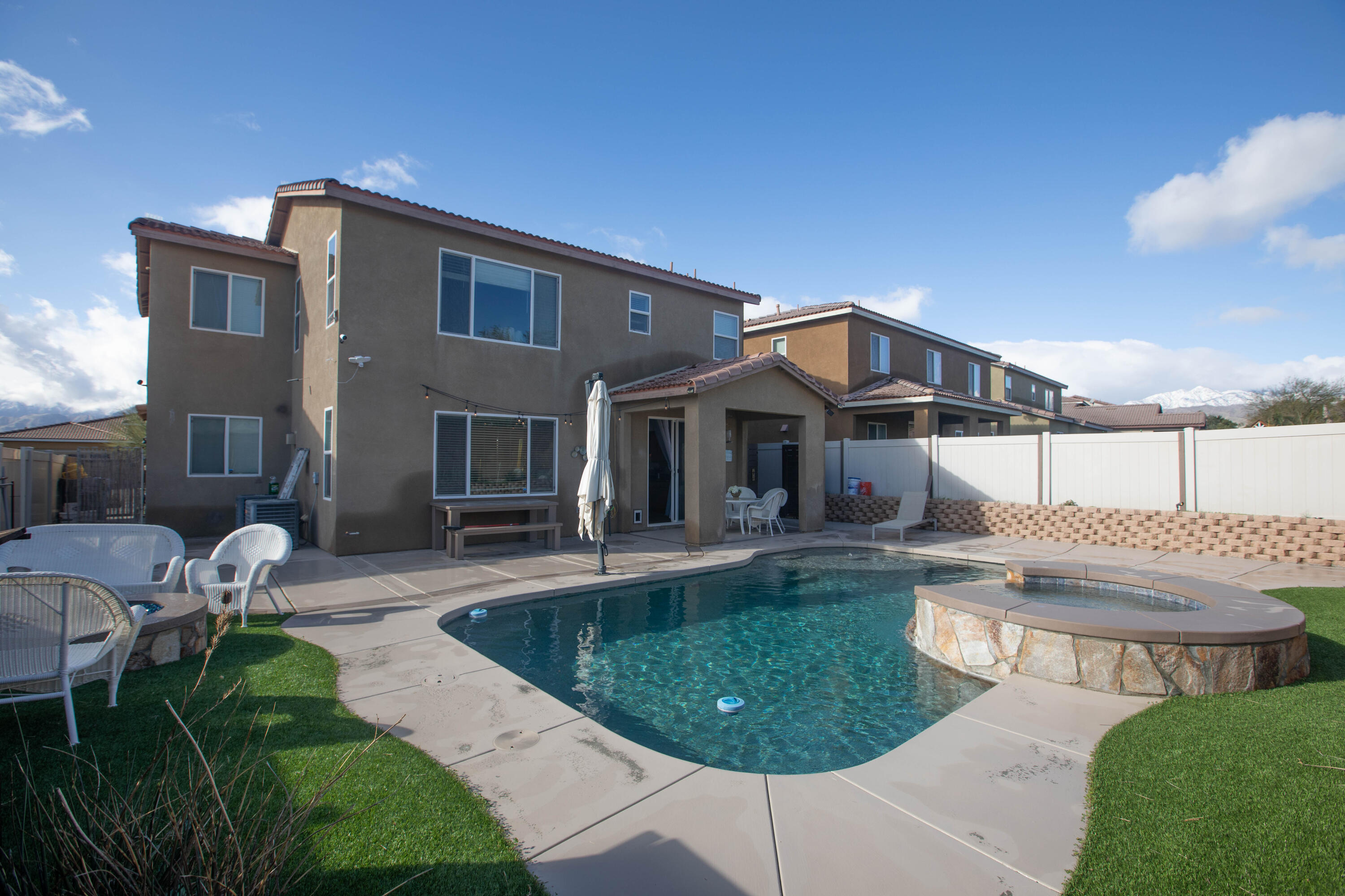 Desert Hot Springs, California, 92240, United States, 5 Bedrooms Bedrooms, ,3 BathroomsBathrooms,Residential,For Sale,1940409