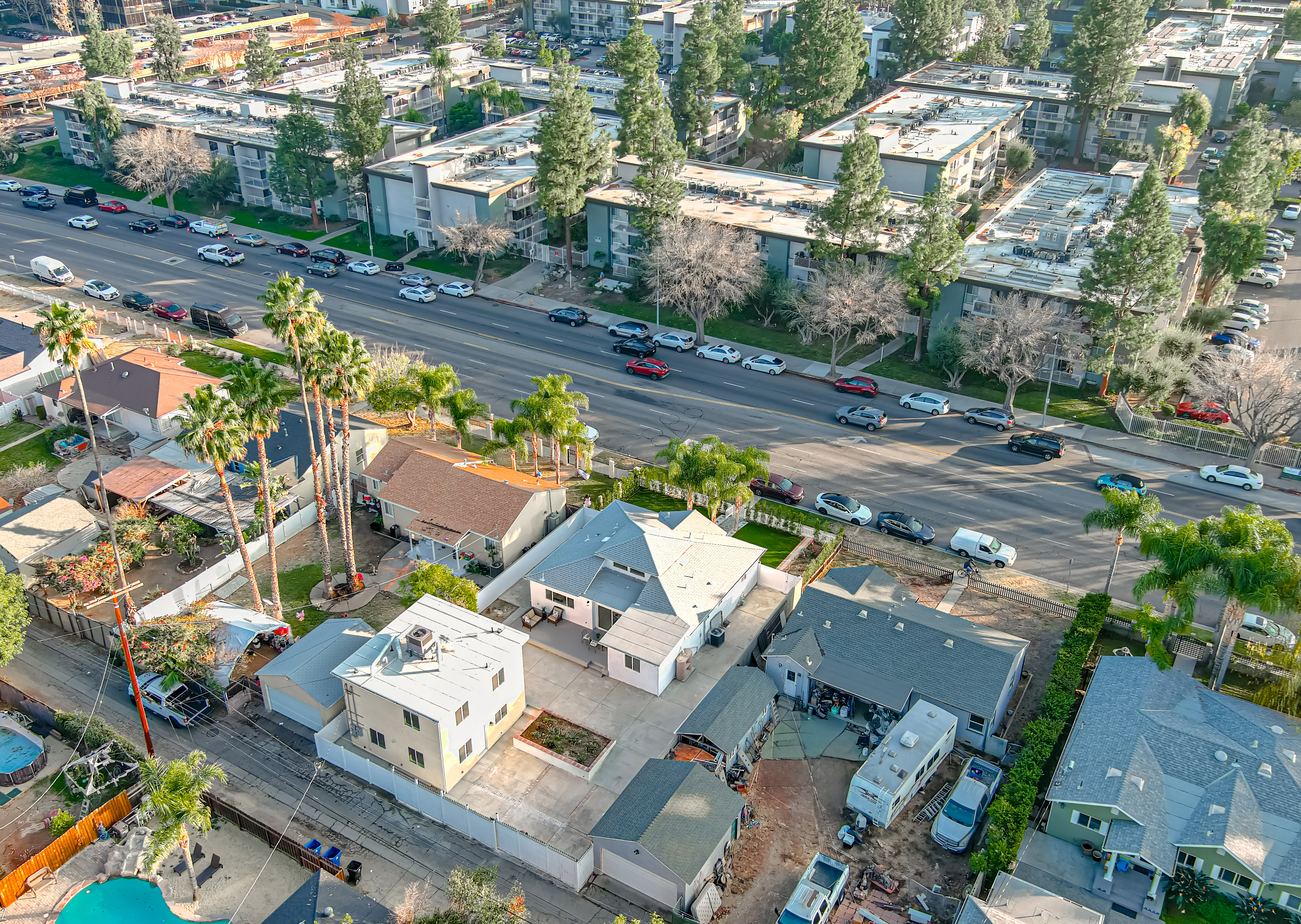 Woodland Hills, California, 91303, United States, 6 Bedrooms Bedrooms, ,7 BathroomsBathrooms,Residential,For Sale,1838273
