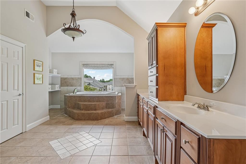 Cartersville, Georgia, 30121, United States, 5 Bedrooms Bedrooms, ,6 BathroomsBathrooms,Residential,For Sale,1902967