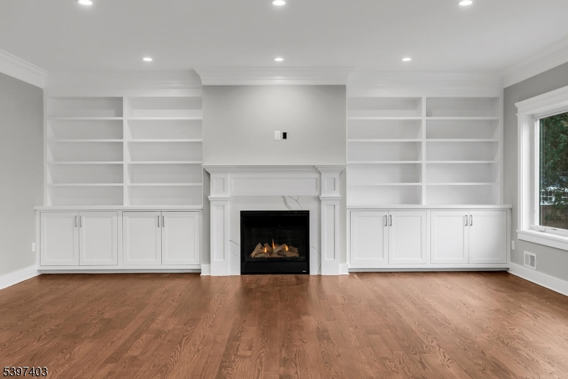 Bernards Twp., New Jersey, 07920, United States, 6 Bedrooms Bedrooms, ,5 BathroomsBathrooms,Residential,For Sale,2001685