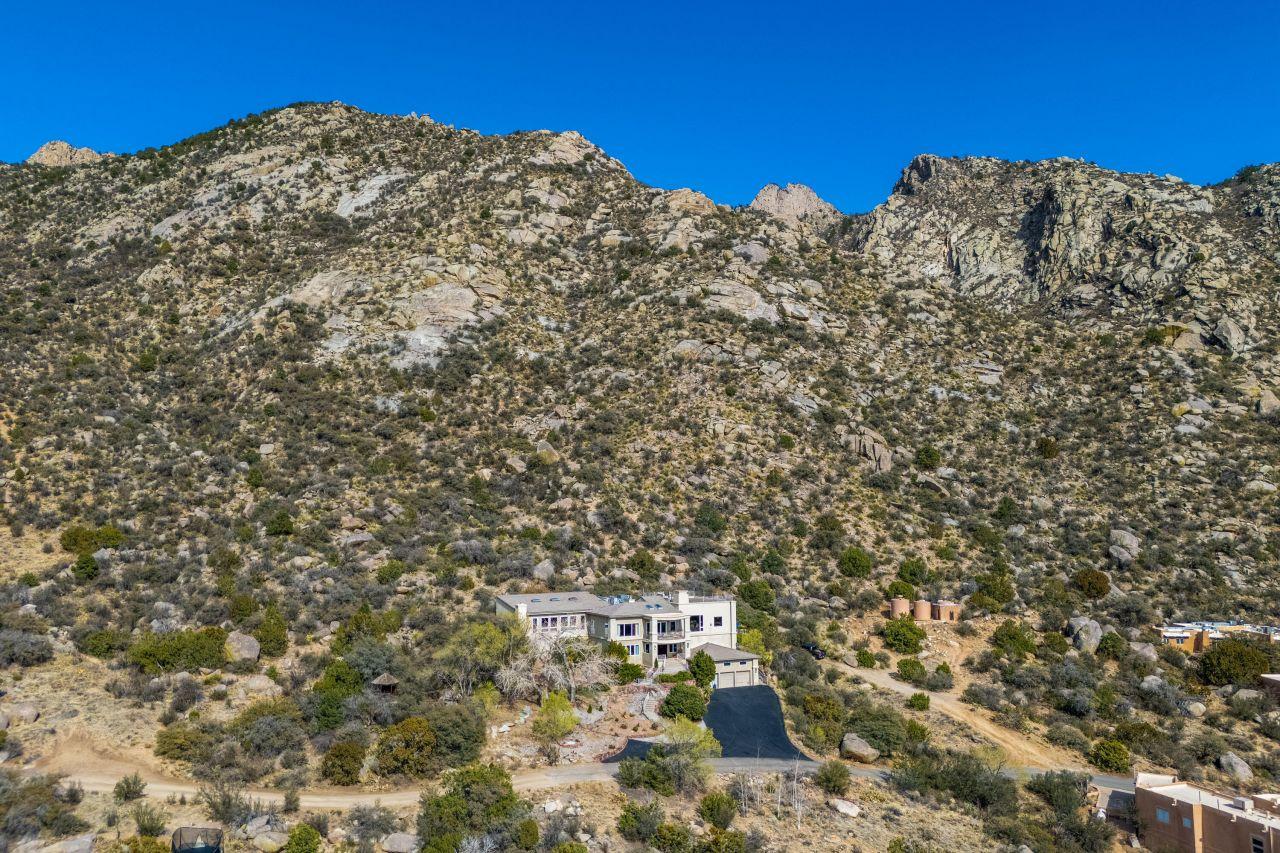 Albuquerque, New Mexico, 87122, United States, 4 Bedrooms Bedrooms, ,5 BathroomsBathrooms,Residential,For Sale,1766208