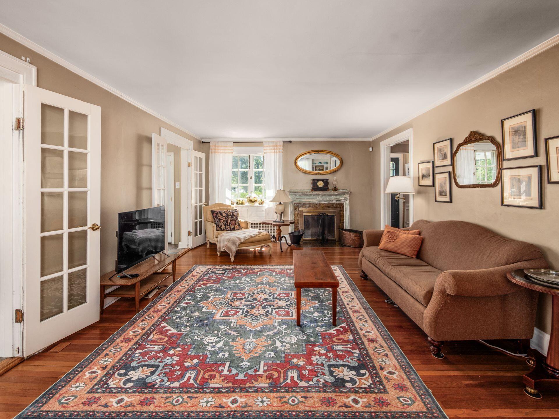 Bexley, Ohio, 43209, United States, 5 Bedrooms Bedrooms, ,2 BathroomsBathrooms,Residential,For Sale,1951090