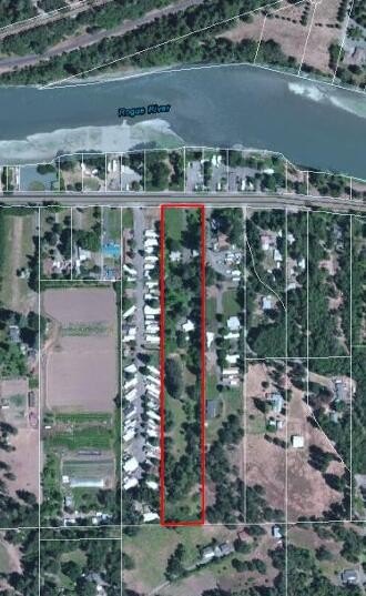 Grants Pass, Oregon, 97527, United States, 4 Bedrooms Bedrooms, ,3 BathroomsBathrooms,Residential,For Sale,1984338