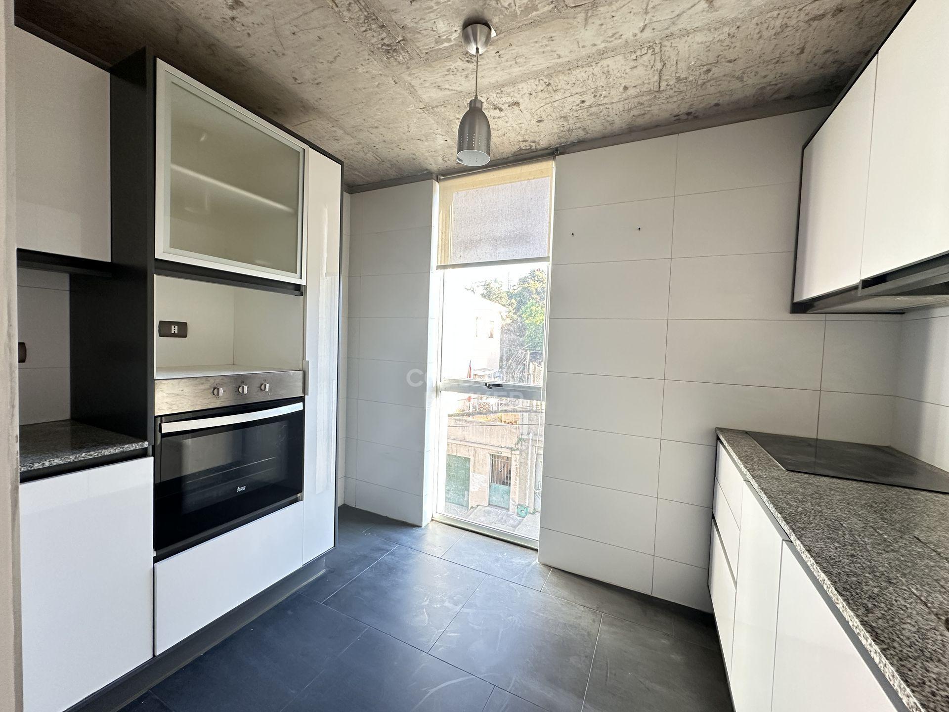 Valparaíso, Chile, 3 Bedrooms Bedrooms, ,2 BathroomsBathrooms,Residential,For Sale,1877385