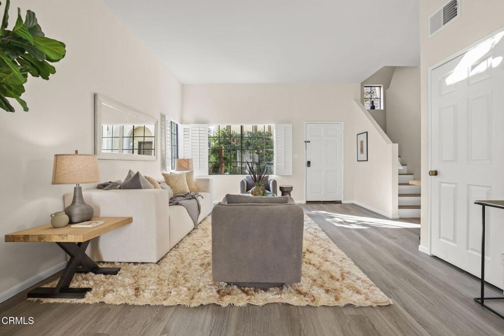 Pasadena, California, 91101, United States, 2 Bedrooms Bedrooms, ,2 BathroomsBathrooms,Residential,For Sale,1989436