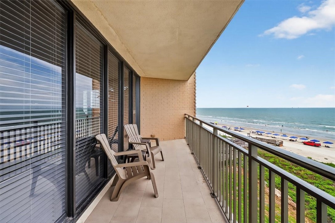 Port Aransas, Texas, 78373, United States, 2 Bedrooms Bedrooms, ,2 BathroomsBathrooms,Residential,For Sale,1906640