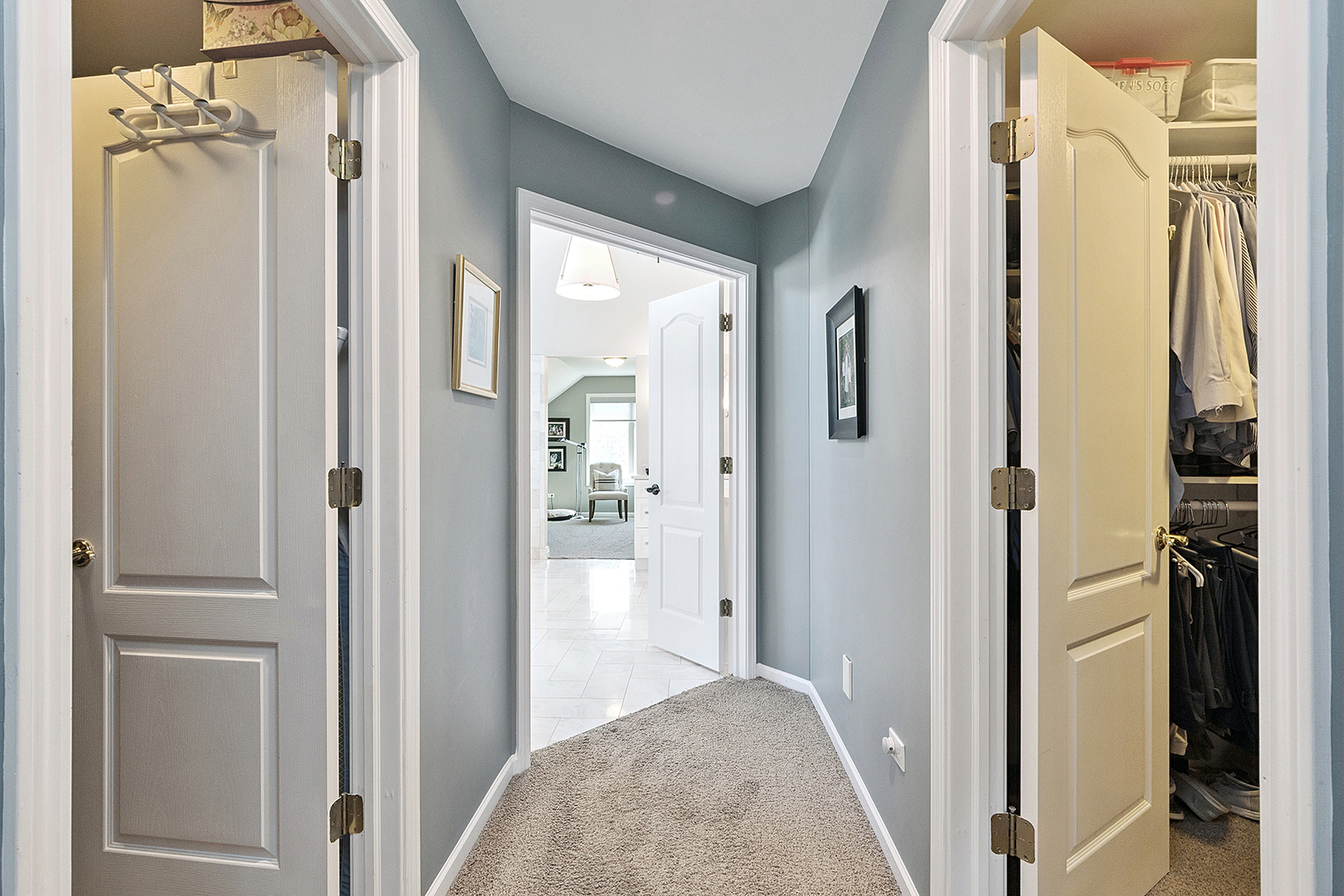 Orland Park, Illinois, 60467, United States, 5 Bedrooms Bedrooms, ,3 BathroomsBathrooms,Residential,For Sale,1937885