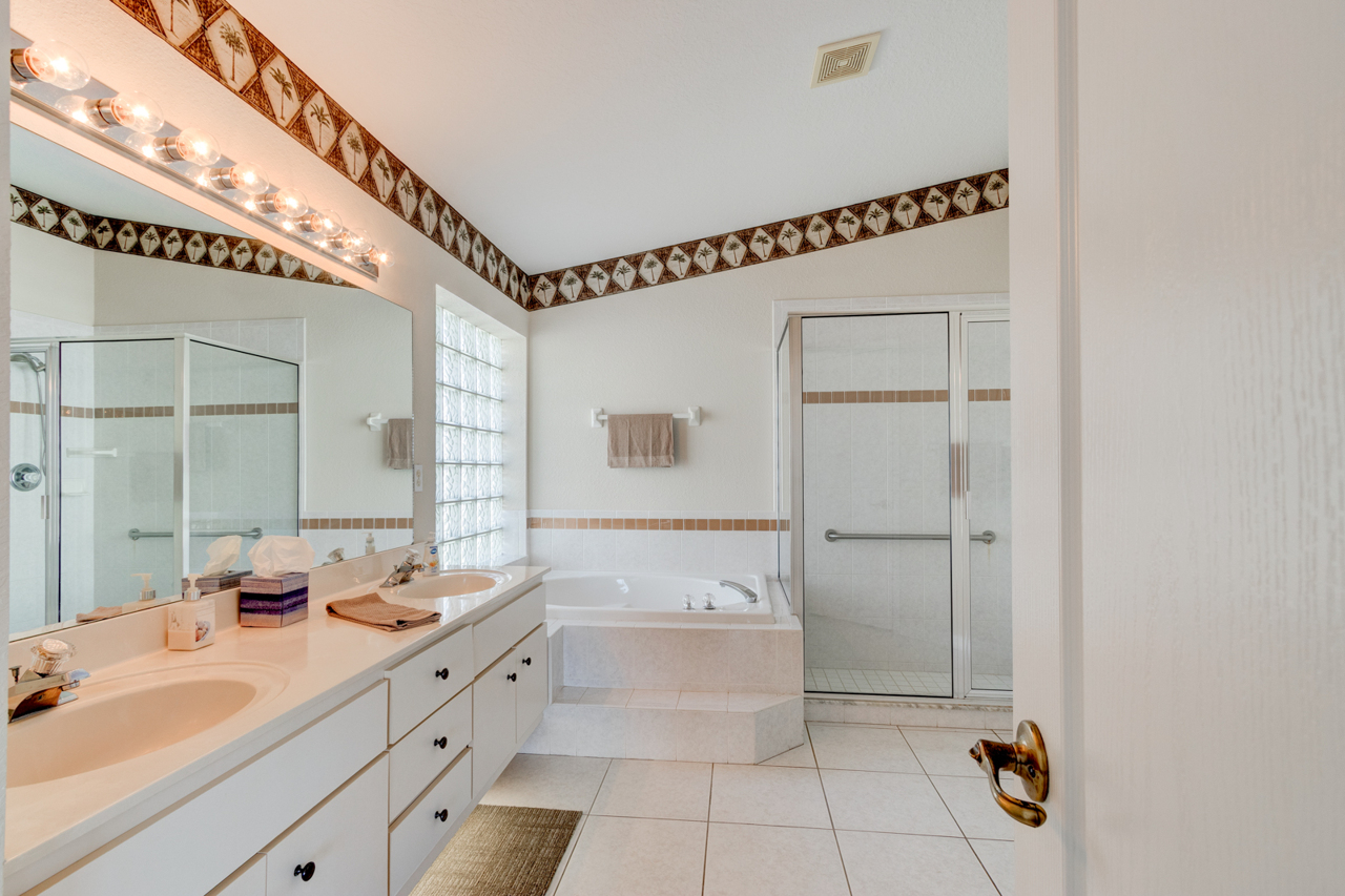 Port Orange, Florida, 32128, United States, 4 Bedrooms Bedrooms, ,2 BathroomsBathrooms,Residential,For Sale,1987397