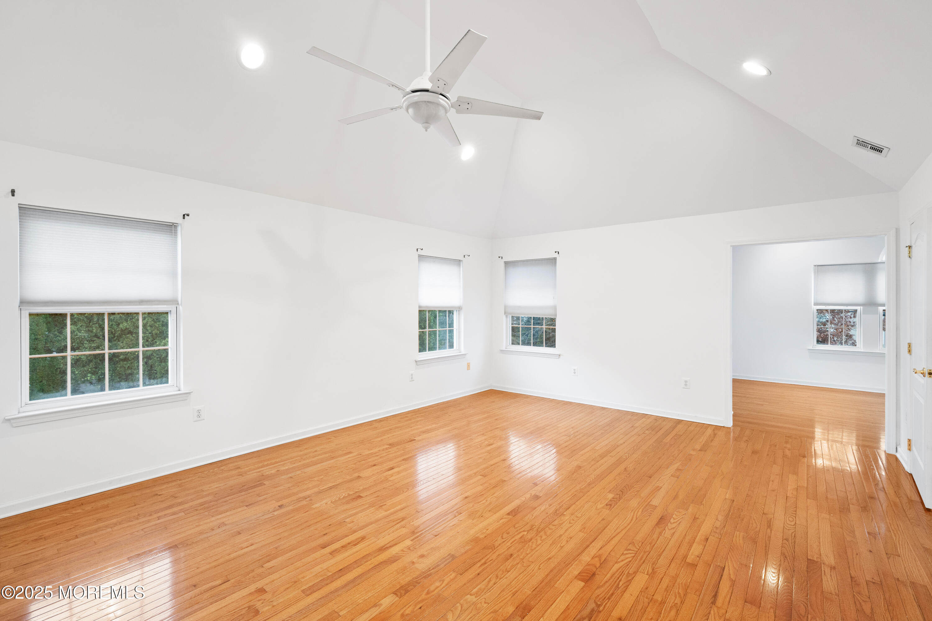 Jackson, New Jersey, 08527, United States, 7 Bedrooms Bedrooms, ,5 BathroomsBathrooms,Residential,For Sale,1998034