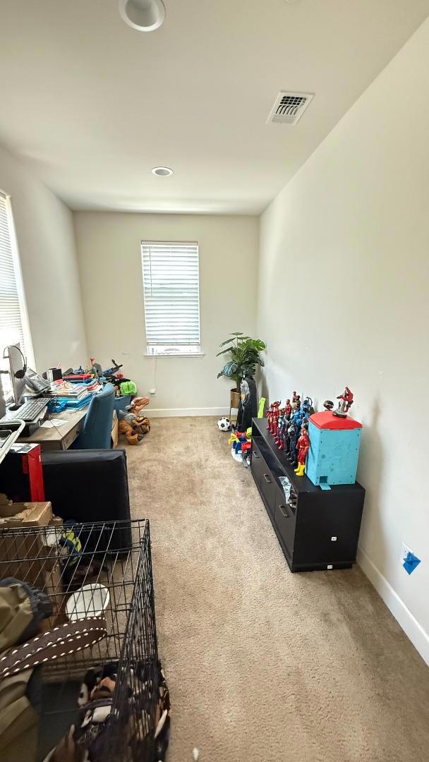 Hollister, California, 95023, United States, 4 Bedrooms Bedrooms, ,3 BathroomsBathrooms,Residential,For Sale,1980715