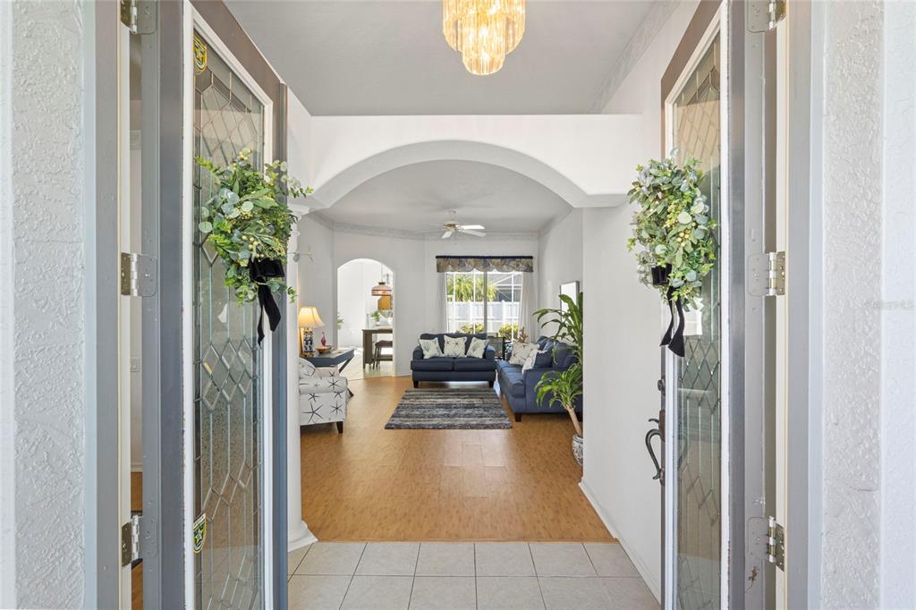 Bradenton, Florida, 34212, United States, 3 Bedrooms Bedrooms, ,3 BathroomsBathrooms,Residential,For Sale,1991817