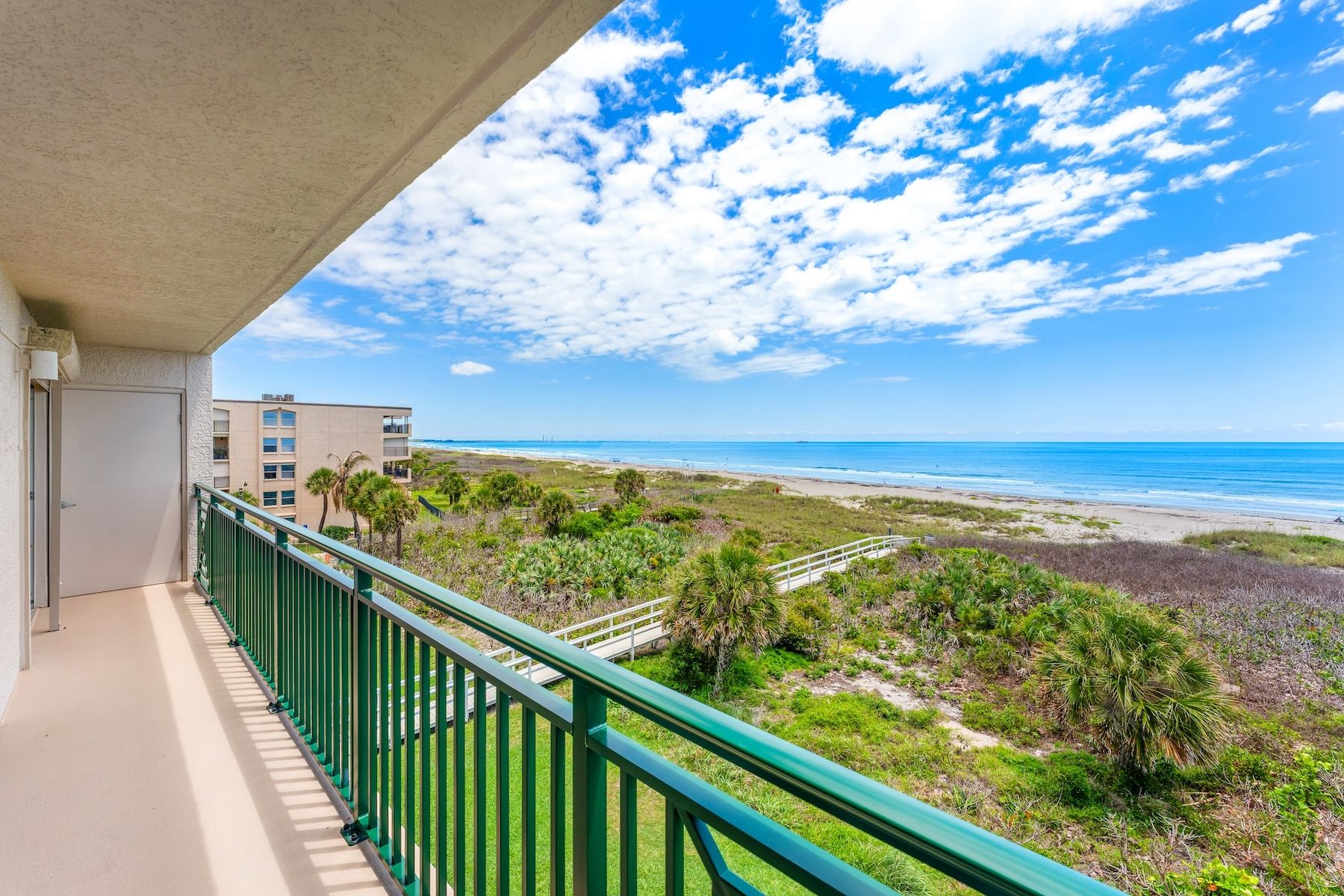  443 Johnson Avenue, #402, Cape Canaveral, FL, 32920 - 物件實景