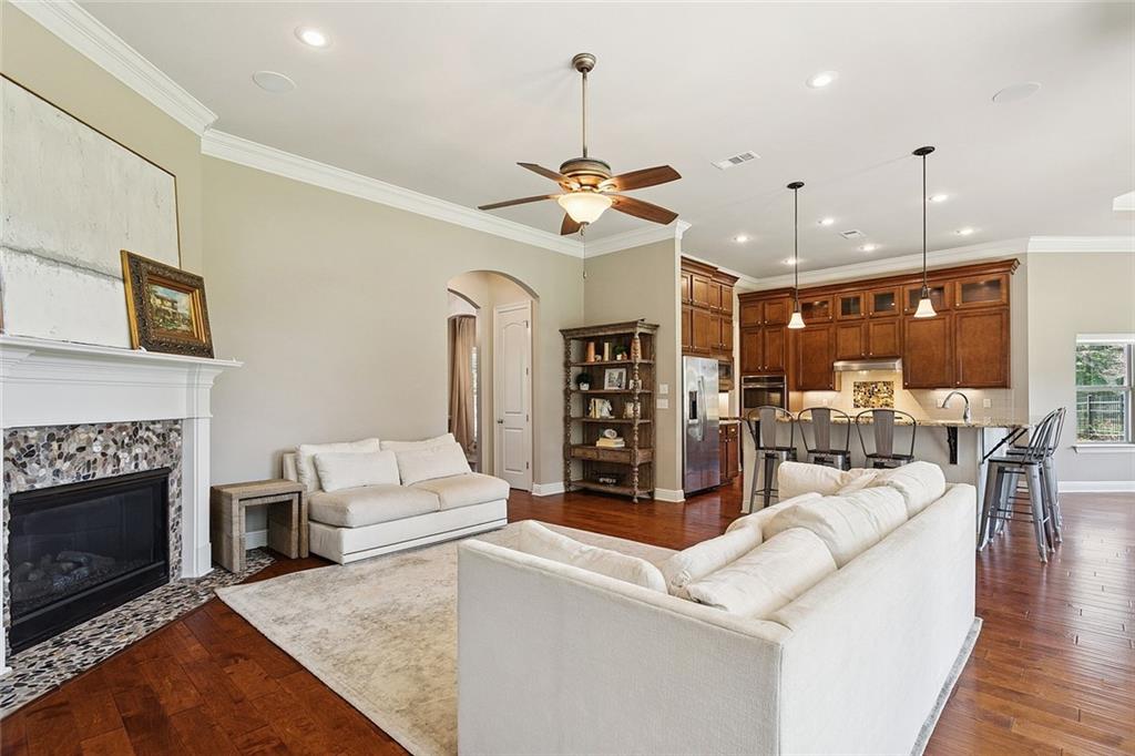 Madisonville, Louisiana, 70447, United States, 4 Bedrooms Bedrooms, ,4 BathroomsBathrooms,Residential,For Sale,1947964