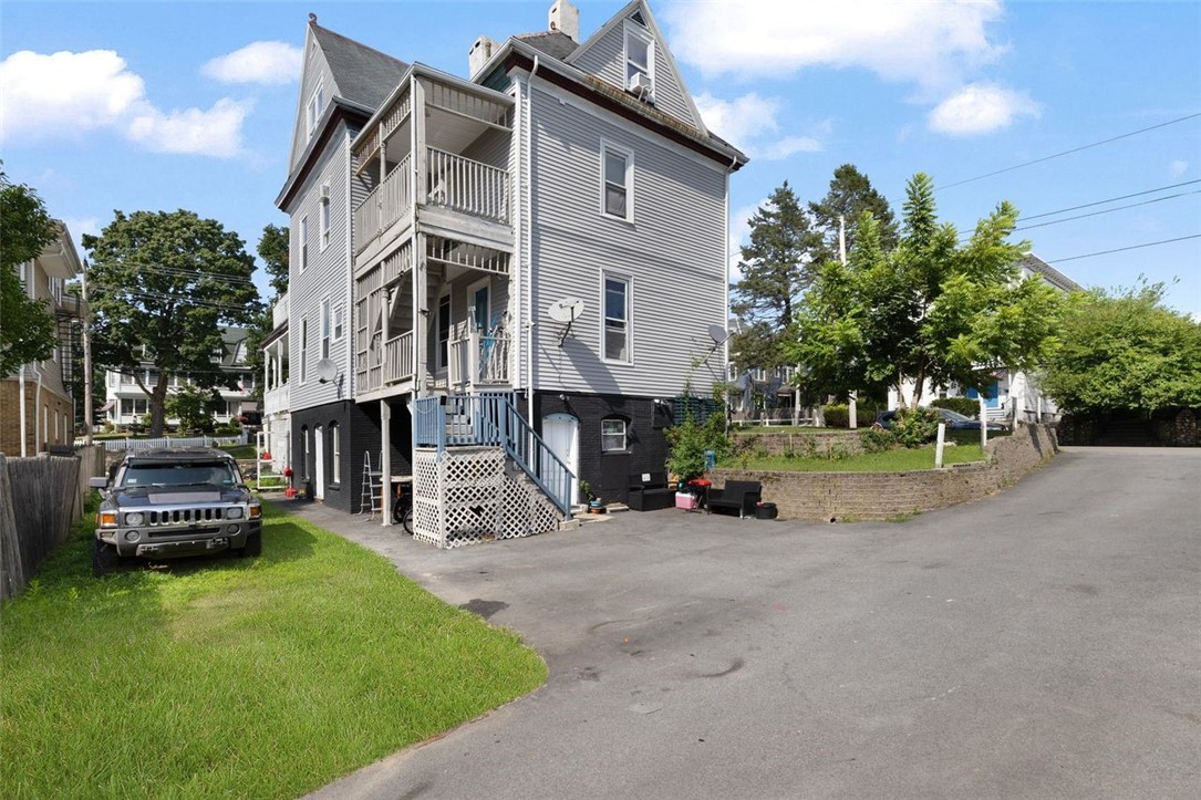 Woonsocket, Rhode Island, 02895, United States, 11 Bedrooms Bedrooms, ,4 BathroomsBathrooms,Residential,For Sale,1912743
