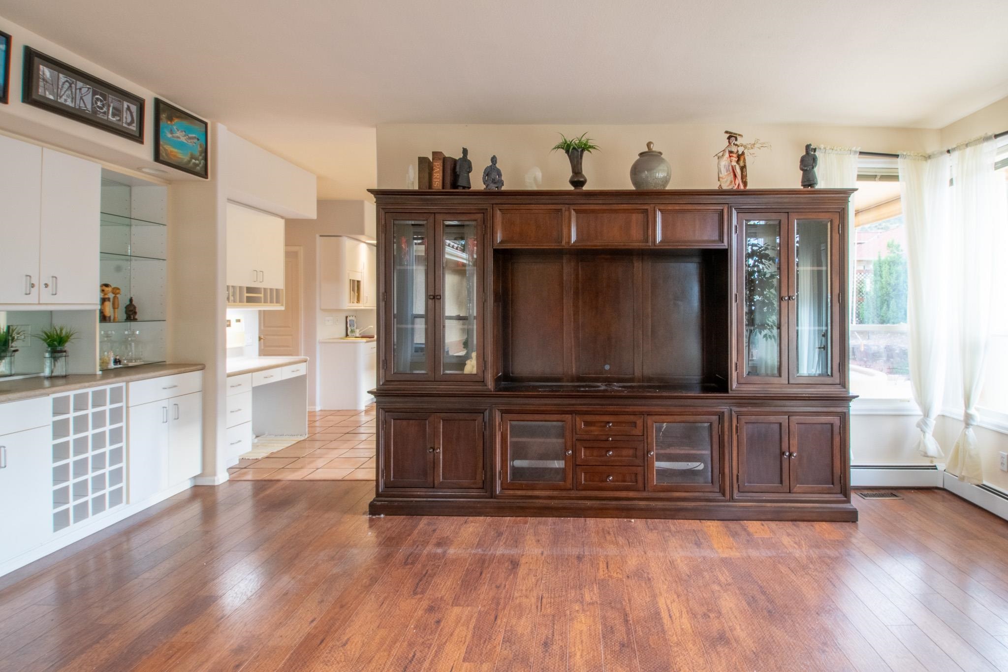 Grand Junction, Colorado, 81507, United States, 5 Bedrooms Bedrooms, ,3 BathroomsBathrooms,Residential,For Sale,1989085