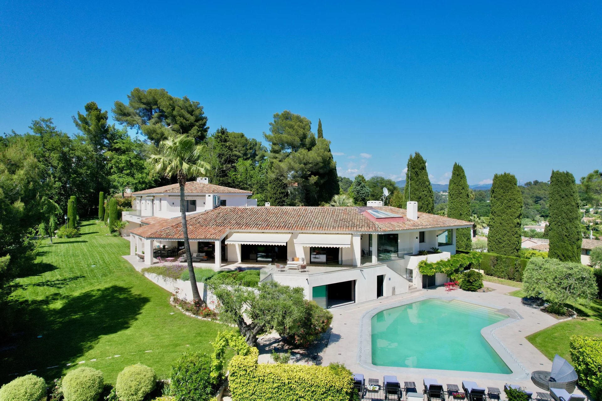 Saint-Paul-de-Vence, Provence-Alpes-Côte d’Azur, 06570, FR, 10 Bedrooms Bedrooms, ,14 BathroomsBathrooms,Residential,For Sale,1819144