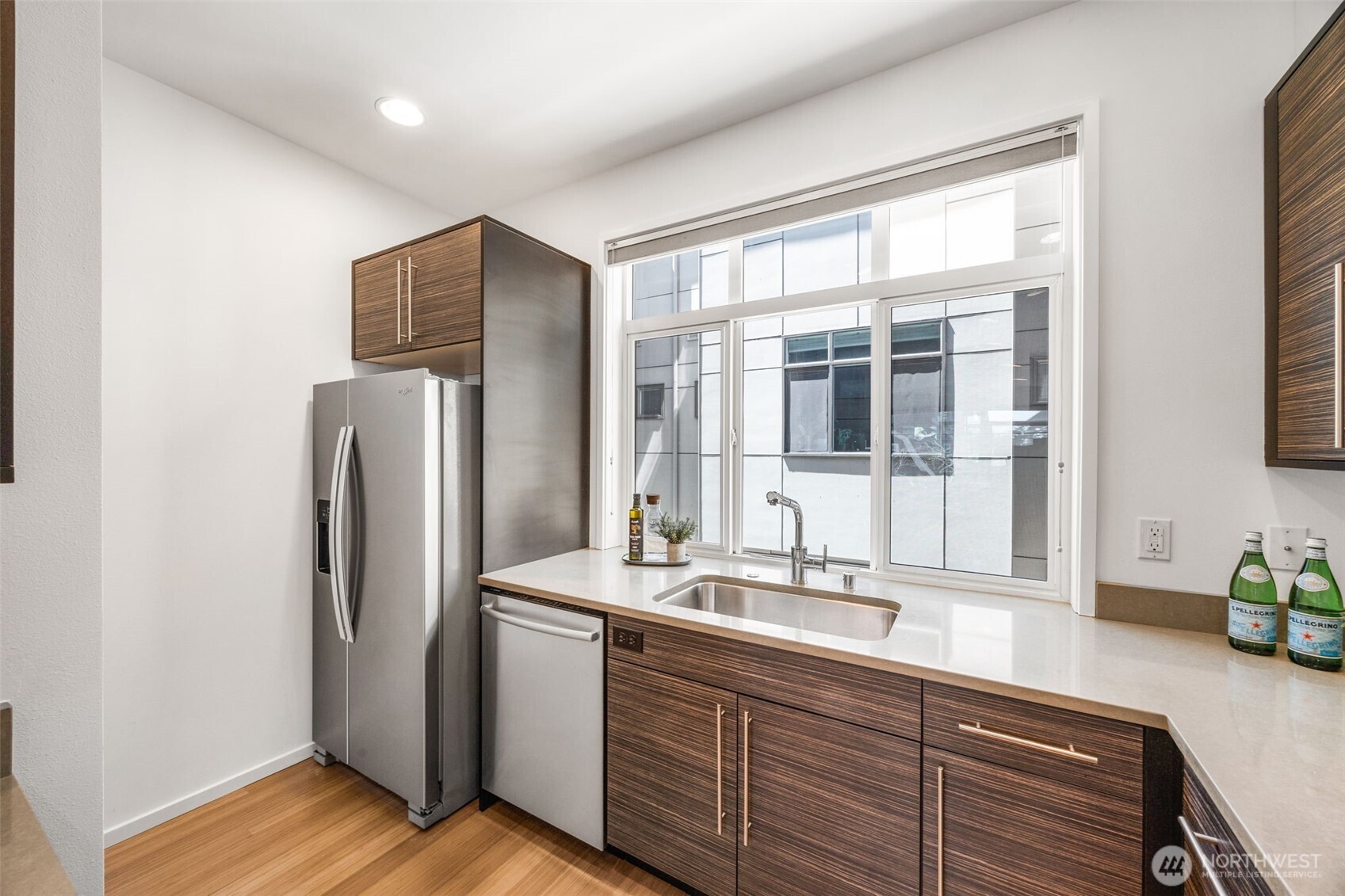 Seattle, Washington, 98112, United States, 3 Bedrooms Bedrooms, ,2 BathroomsBathrooms,Residential,For Sale,1850113