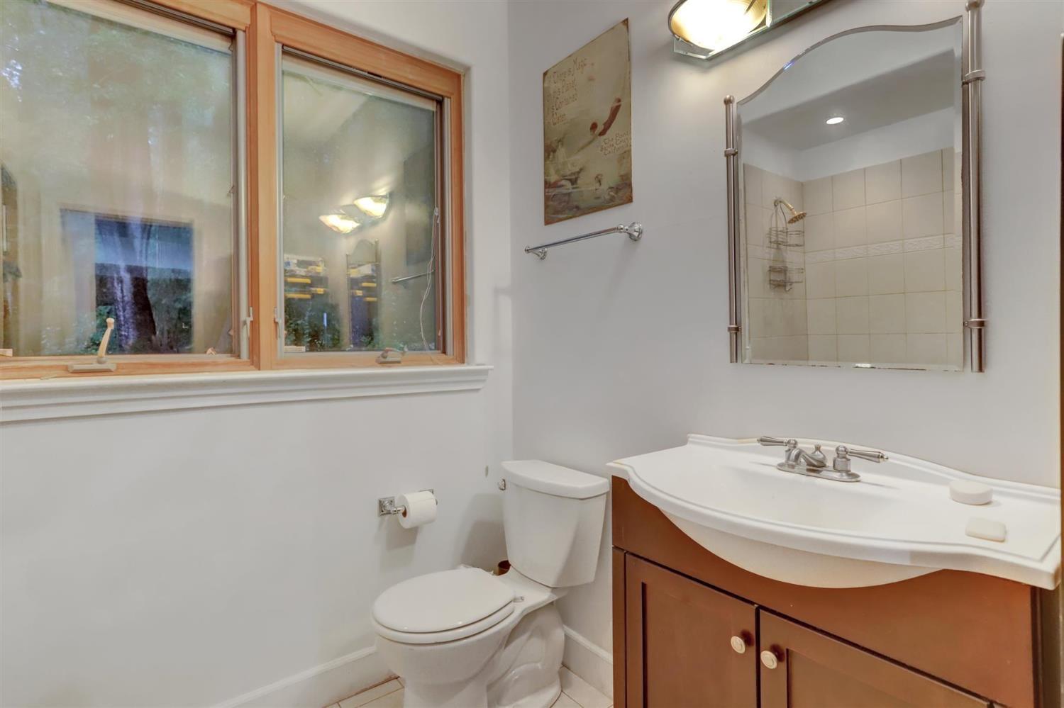 Nevada City, California, 95959, United States, 6 Bedrooms Bedrooms, ,5 BathroomsBathrooms,Residential,For Sale,1997761