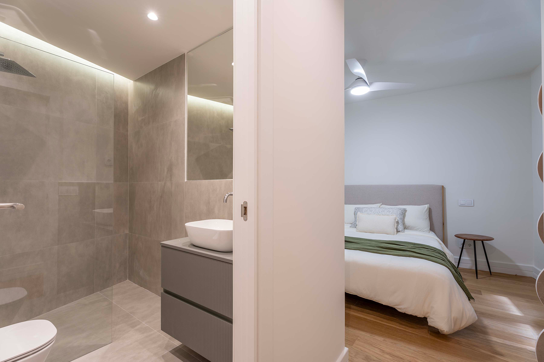  Renovated flat with 3 bedrooms, 4 bathrooms, and garage - 物件實景