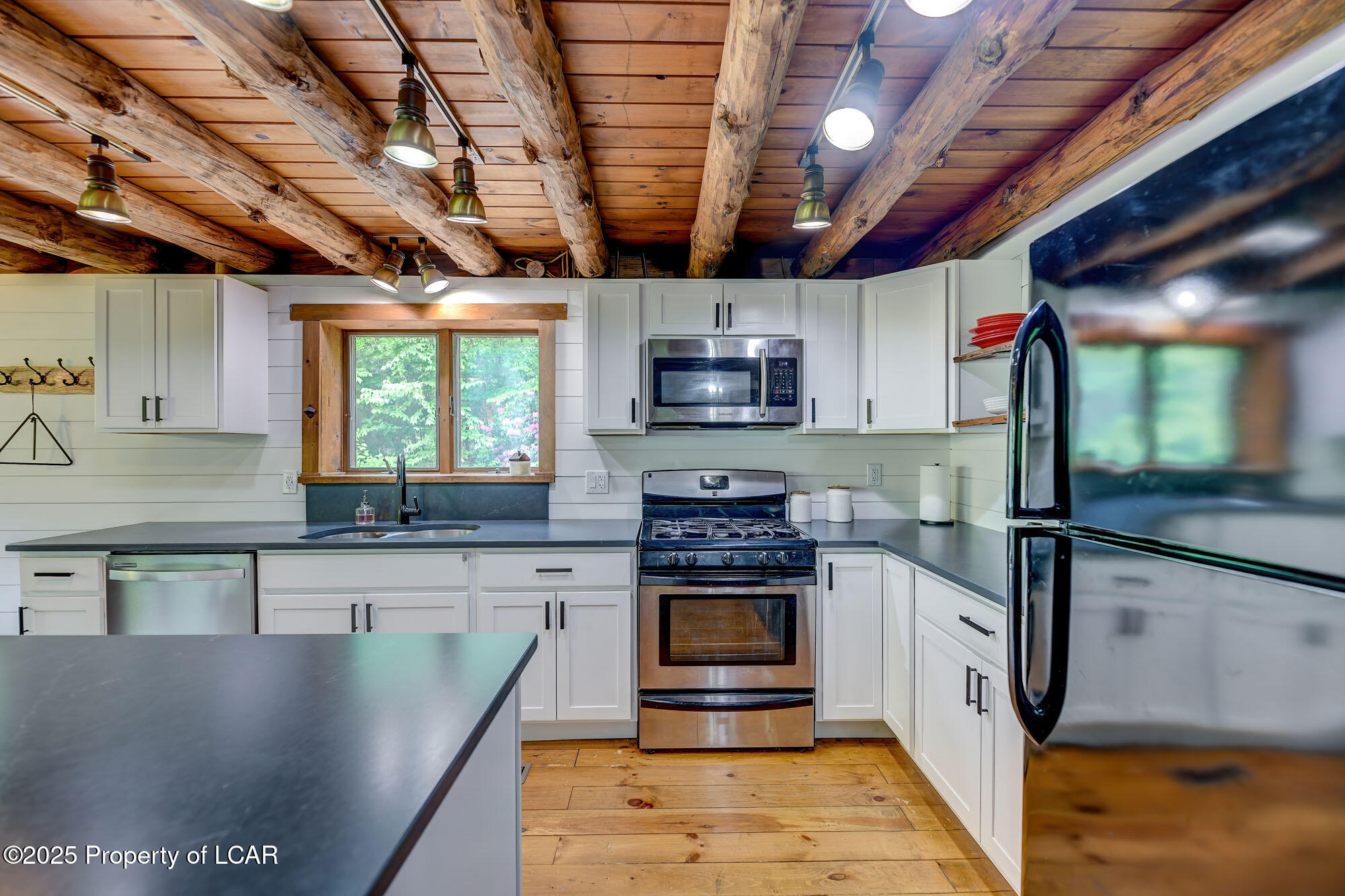 Nescopeck, Pennsylvania, 18635, United States, 3 Bedrooms Bedrooms, ,2 BathroomsBathrooms,Residential,For Sale,1848603