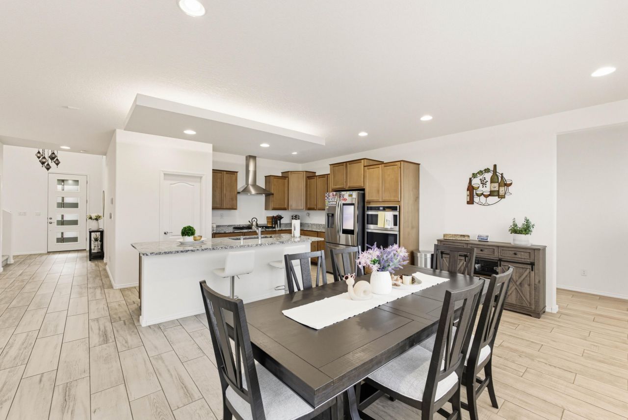 Albuquerque, New Mexico, 87120, United States, 5 Bedrooms Bedrooms, ,4 BathroomsBathrooms,Residential,For Sale,1957910