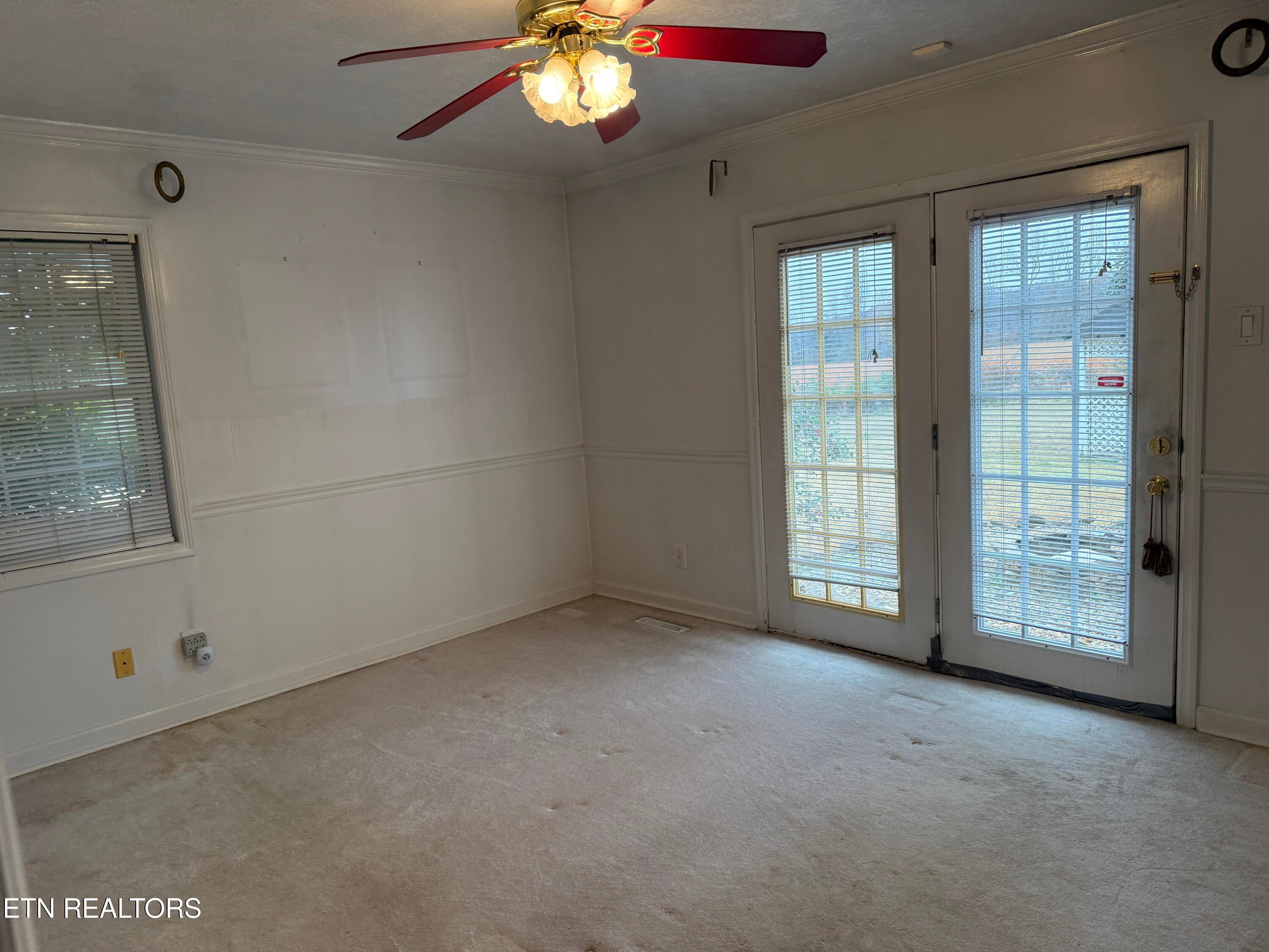 Rockwood, Tennessee, 37854, United States, 4 Bedrooms Bedrooms, ,4 BathroomsBathrooms,Residential,For Sale,1996876