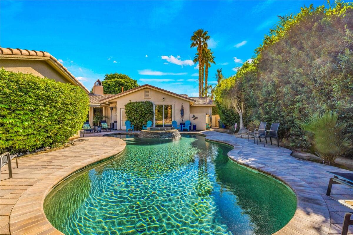 La Quinta, California, 92253, United States, 3 Bedrooms Bedrooms, ,3 BathroomsBathrooms,Residential,For Sale,1990308