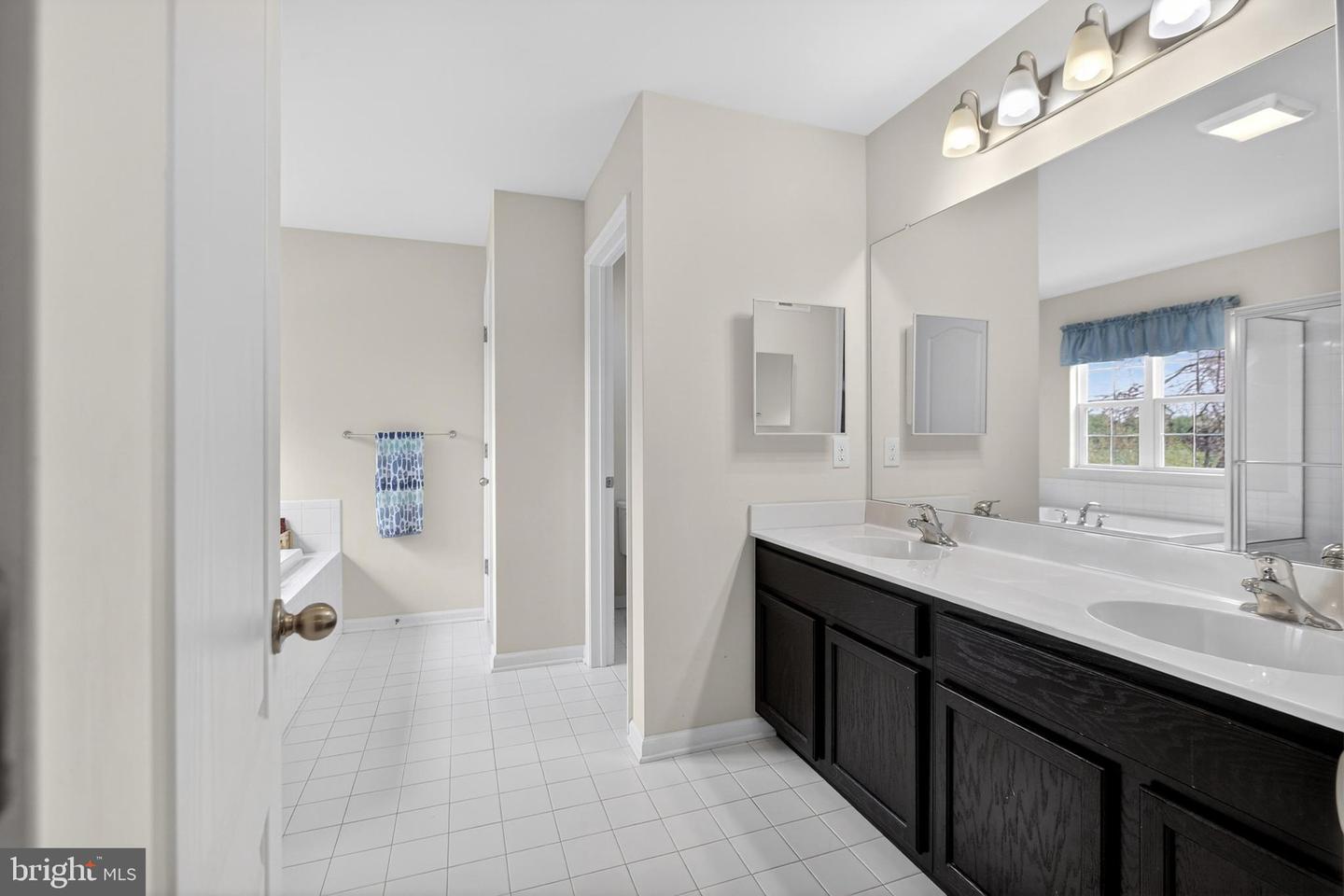 TOWNSEND, Delaware, 19734, United States, 4 Bedrooms Bedrooms, ,3 BathroomsBathrooms,Residential,For Sale,2039981