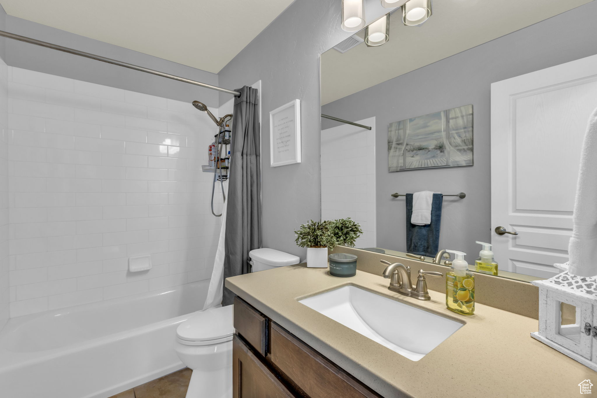 West Valley City, Utah, 84120, United States, 5 Bedrooms Bedrooms, ,4 BathroomsBathrooms,Residential,For Sale,1940375