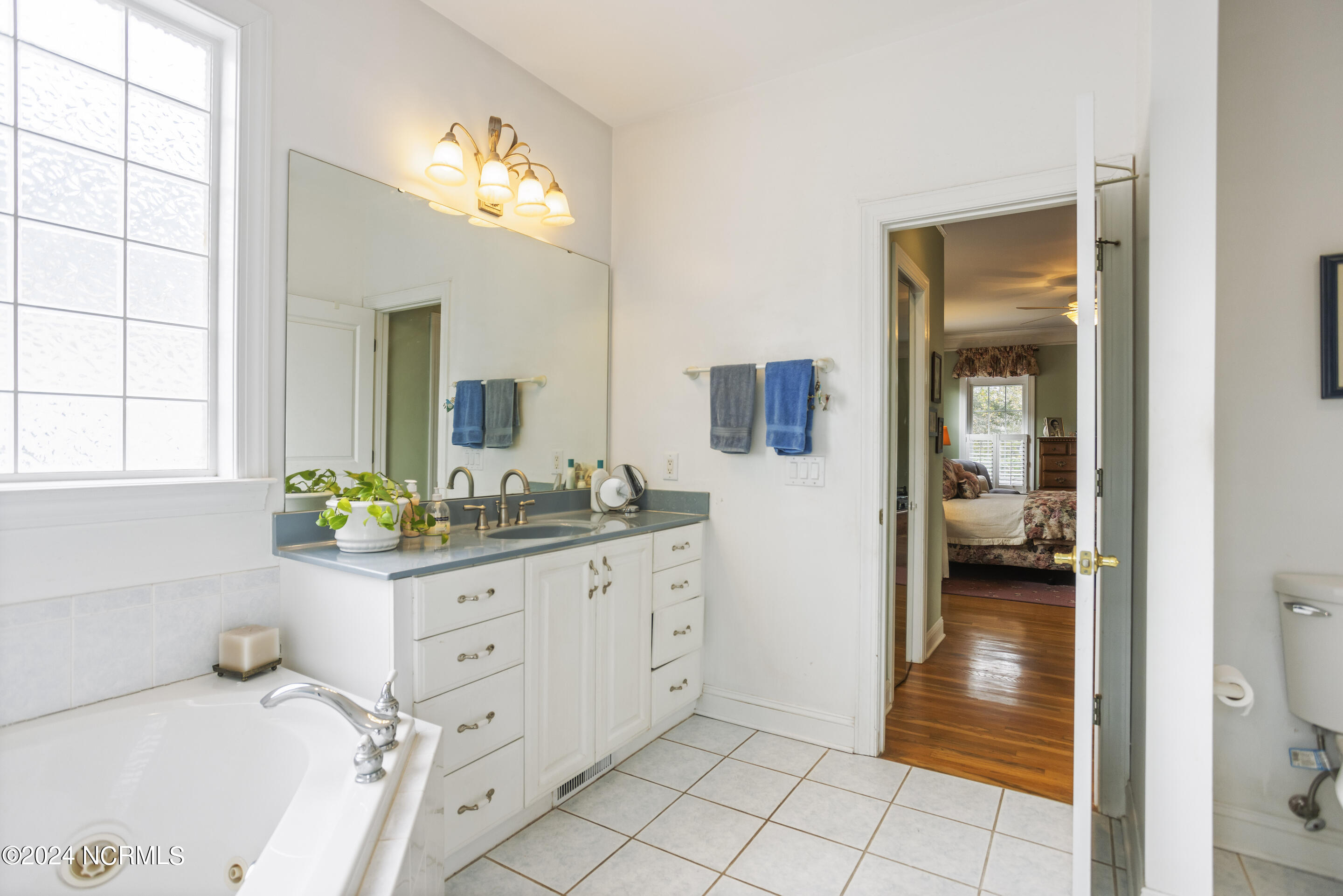 Southport, North Carolina, 28461, United States, 3 Bedrooms Bedrooms, ,5 BathroomsBathrooms,Residential,For Sale,1827148
