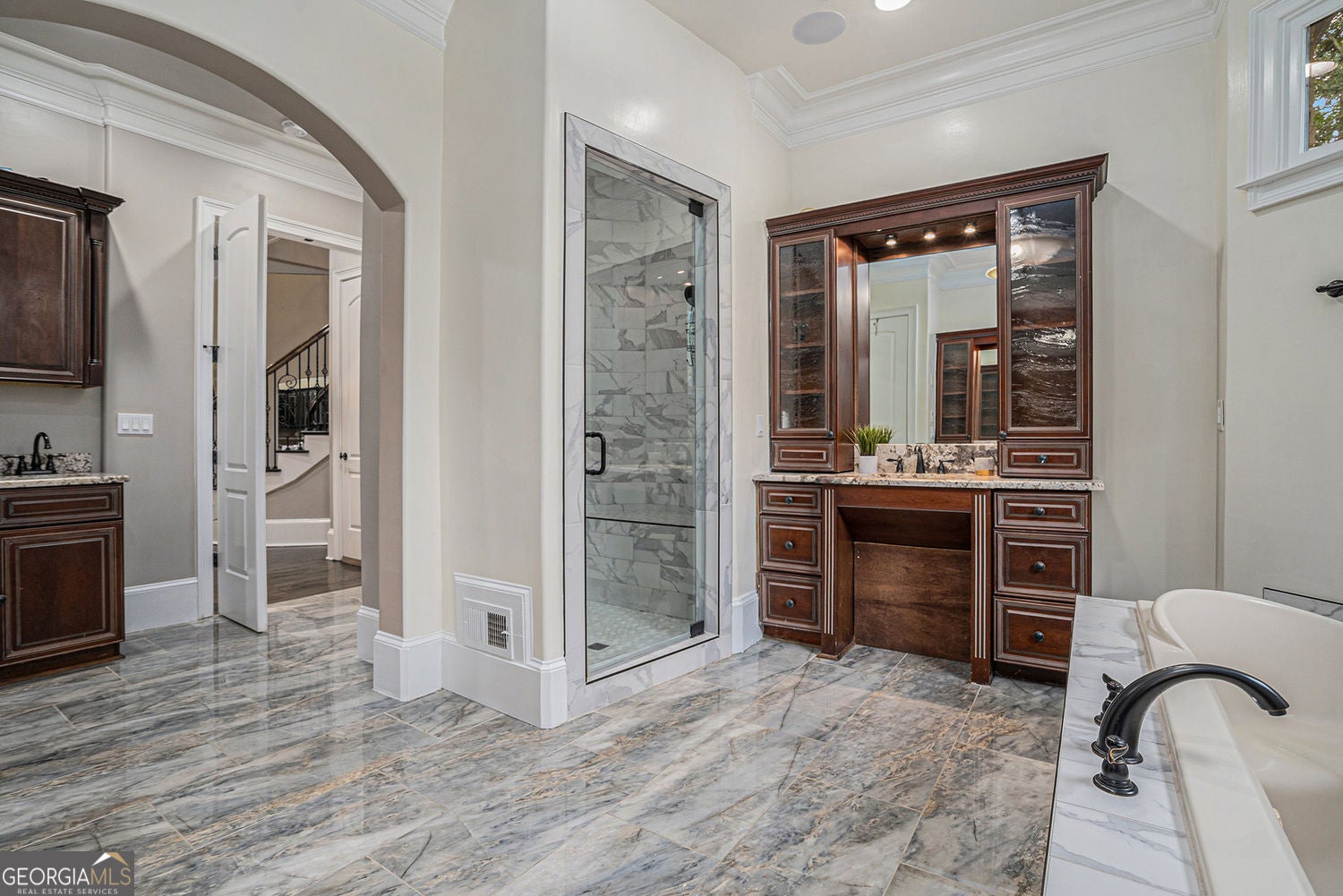 Atlanta, Georgia, 30331, United States, 6 Bedrooms Bedrooms, ,6 BathroomsBathrooms,Residential,For Sale,1929933