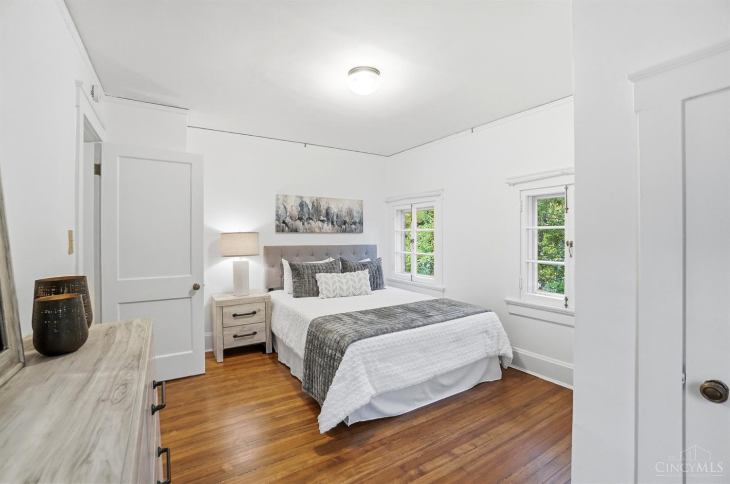 Cincinnati, Ohio, 45227, United States, 3 Bedrooms Bedrooms, ,2 BathroomsBathrooms,Residential,For Sale,1989456