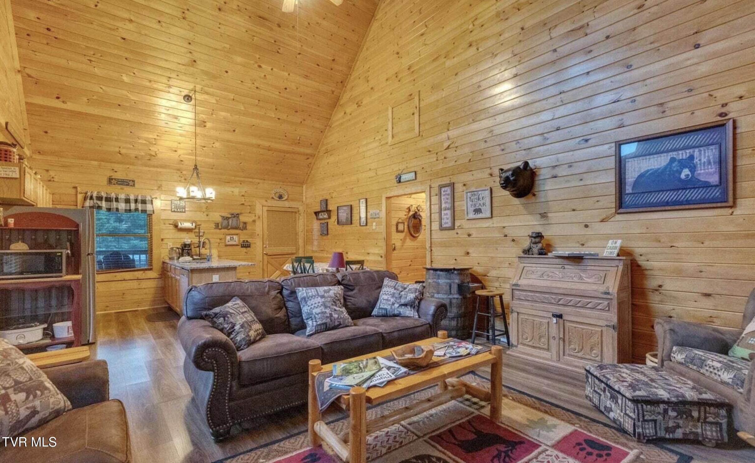 Sevierville, Tennessee, 37862, United States, 2 Bedrooms Bedrooms, ,2 BathroomsBathrooms,Residential,For Sale,2006449