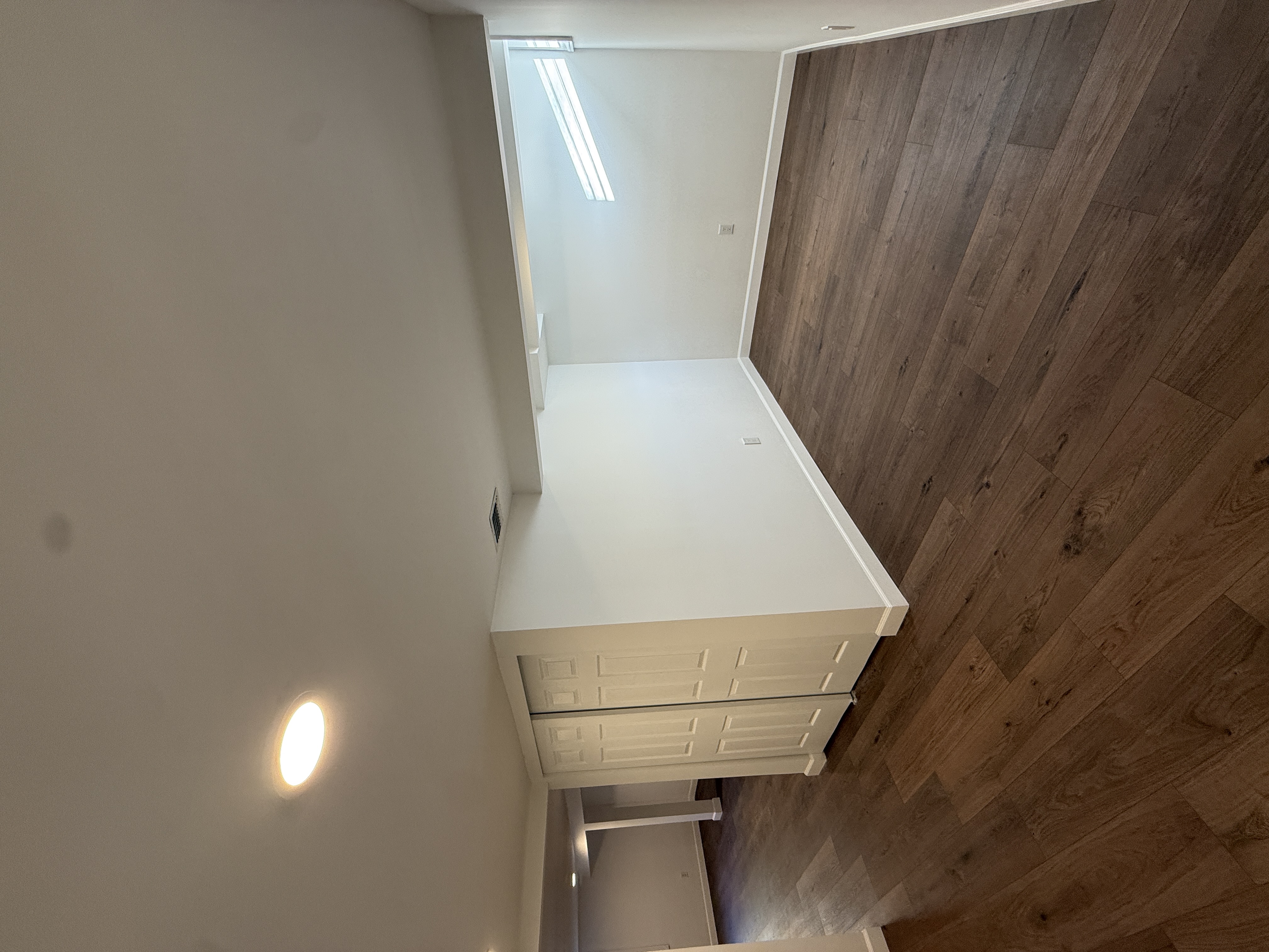 West Islip, New York, 11795, United States, 2 Bedrooms Bedrooms, ,Residential,For Sale,2007437