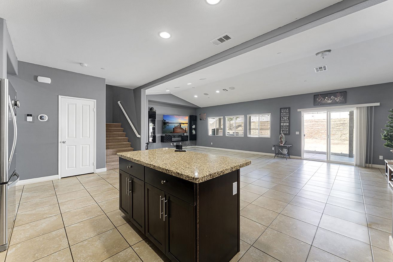 Winchester, California, 92596, United States, 6 Bedrooms Bedrooms, ,4 BathroomsBathrooms,Residential,For Sale,1983204