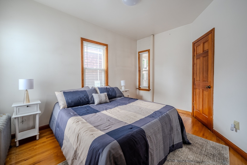 Somerville, Massachusetts, 02145, United States, 4 Bedrooms Bedrooms, ,2 BathroomsBathrooms,Residential,For Sale,1950845