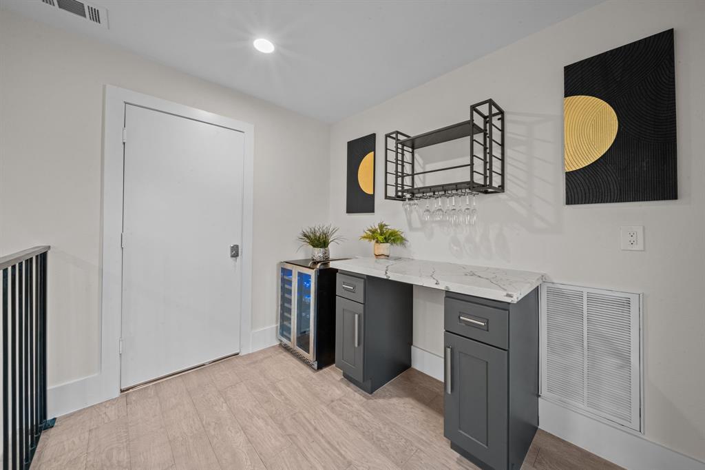 Houston, Texas, 77007, United States, 3 Bedrooms Bedrooms, ,4 BathroomsBathrooms,Residential,For Sale,1723739