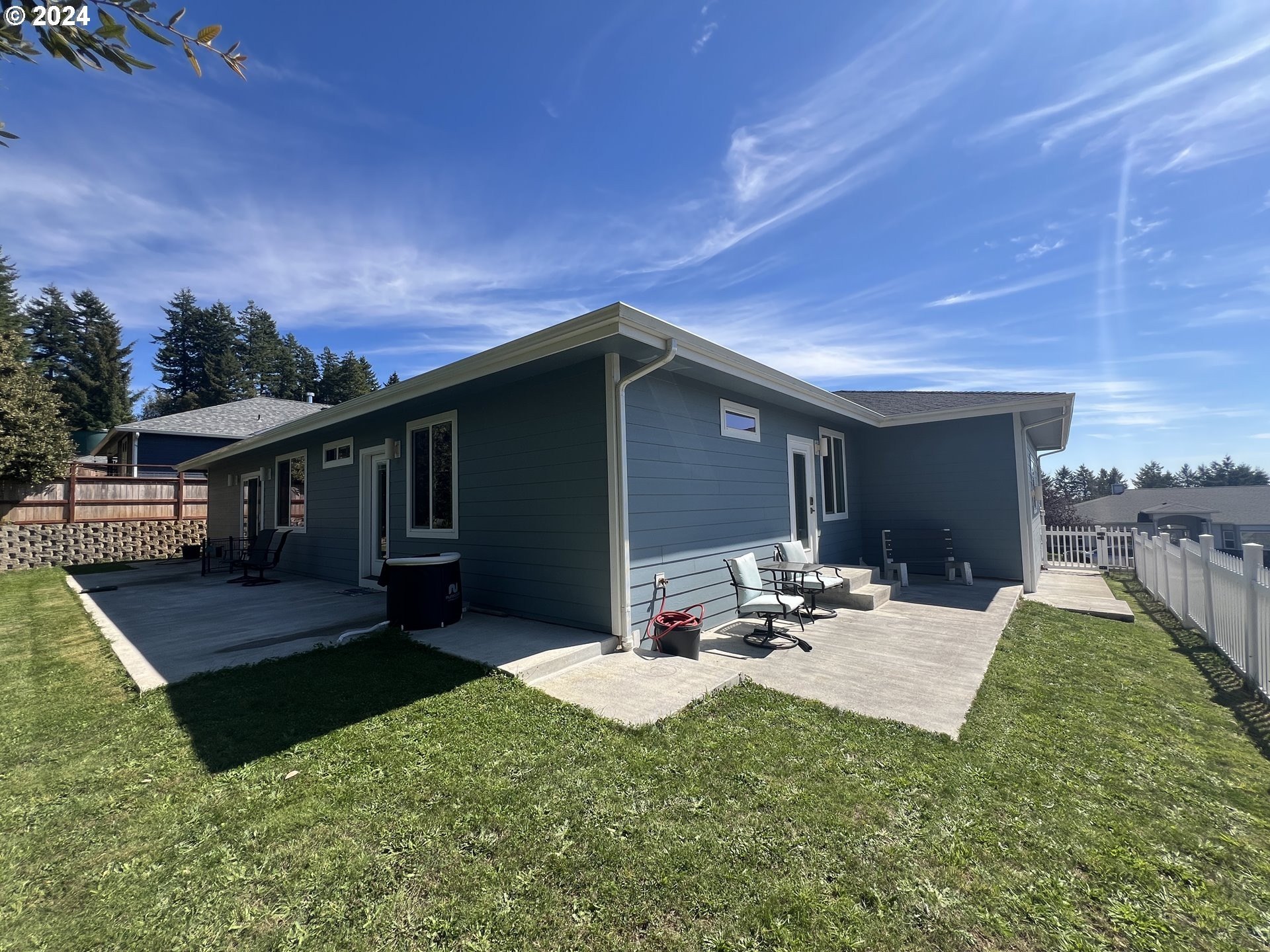 Brookings, Oregon, 97415, United States, 3 Bedrooms Bedrooms, ,3 BathroomsBathrooms,Residential,For Sale,1935245