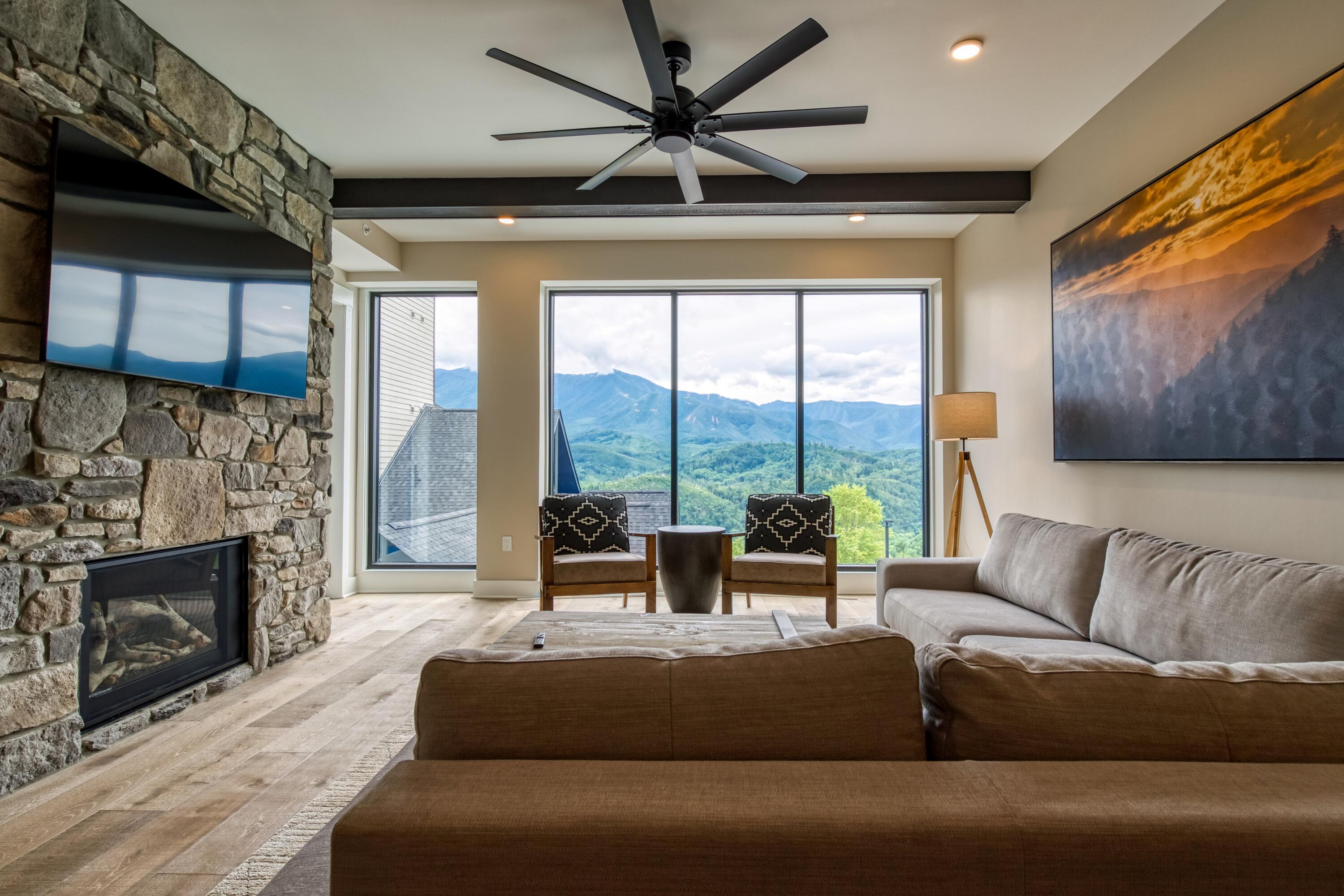 Gatlinburg, Tennessee, 37738, United States, 3 Bedrooms Bedrooms, ,4 BathroomsBathrooms,Residential,For Sale,2027383