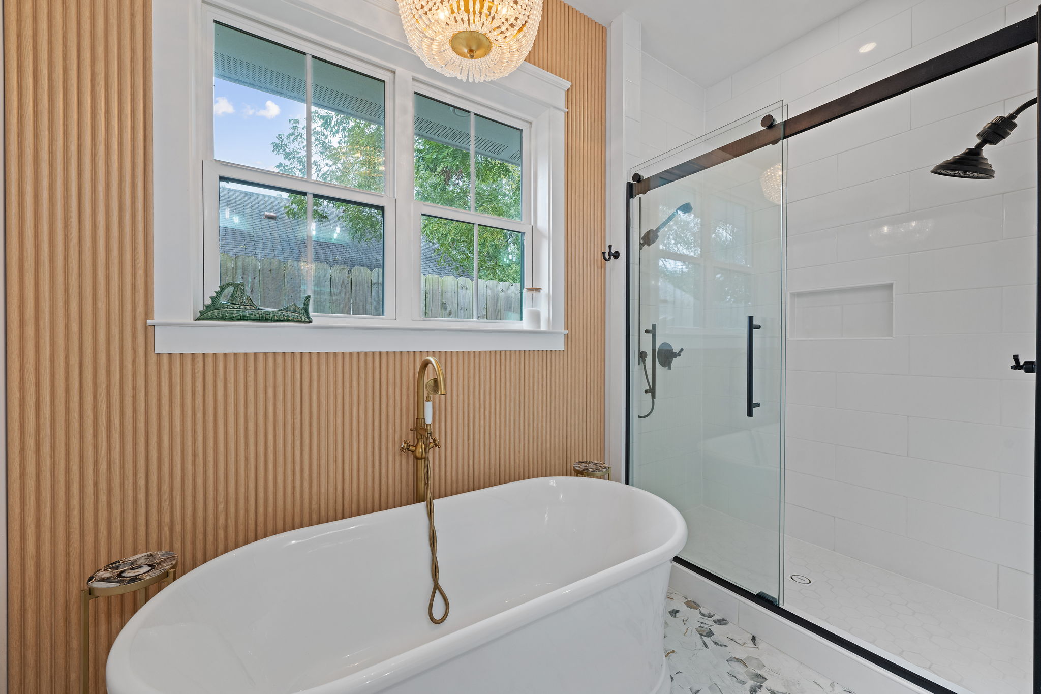  Custom East Hill Retreat - 物件實景