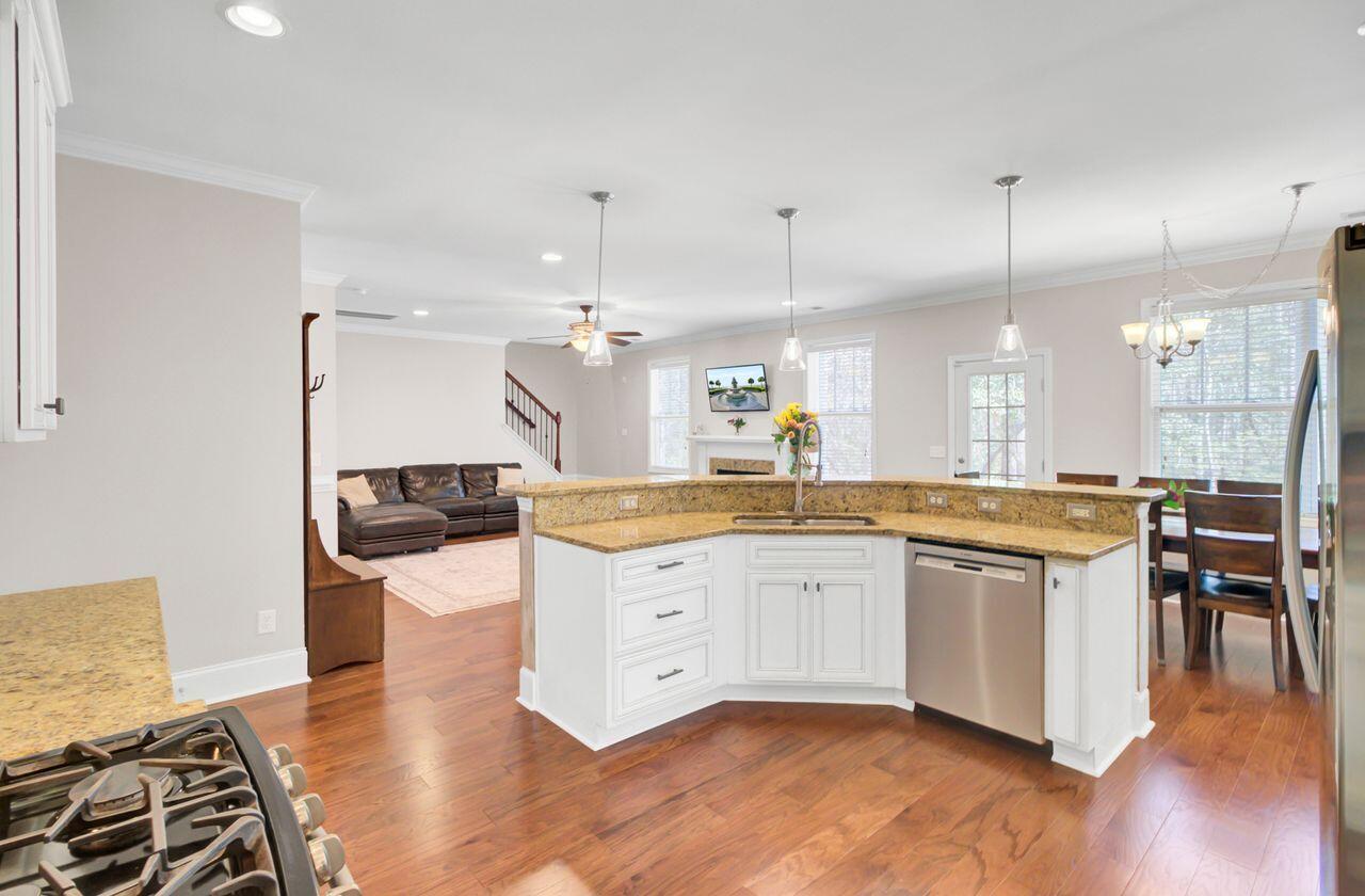 North Charleston, South Carolina, 29420, United States, 5 Bedrooms Bedrooms, ,4 BathroomsBathrooms,Residential,For Sale,1942207
