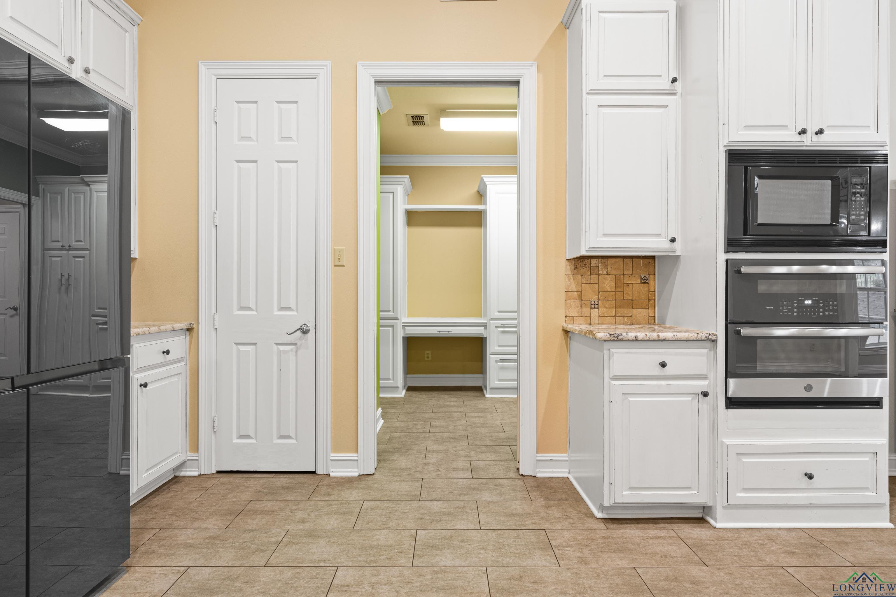 Longview, Texas, 75605, United States, 4 Bedrooms Bedrooms, ,6 BathroomsBathrooms,Residential,For Sale,1907778
