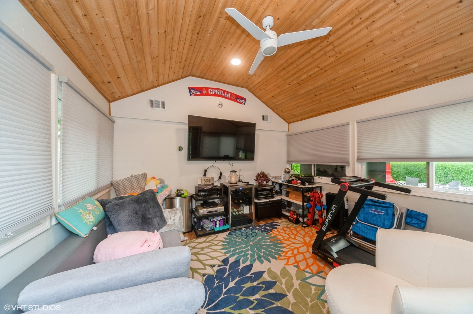 Vernon Hills, Illinois, 60061, United States, 3 Bedrooms Bedrooms, ,3 BathroomsBathrooms,Residential,For Sale,1885308