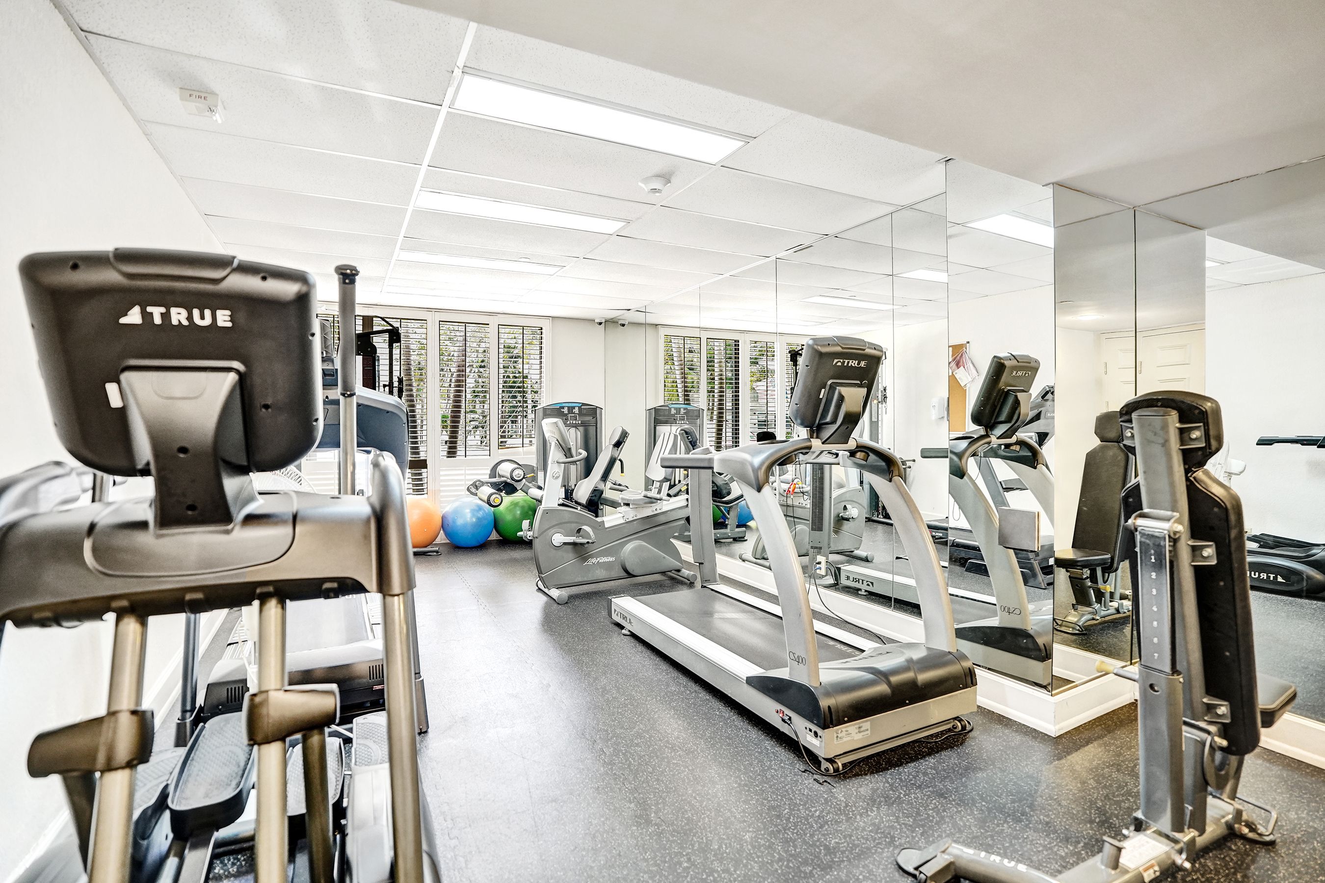  3100 NE 48th Street, Fort Lauderdale, FL, 33308 - 物件實景